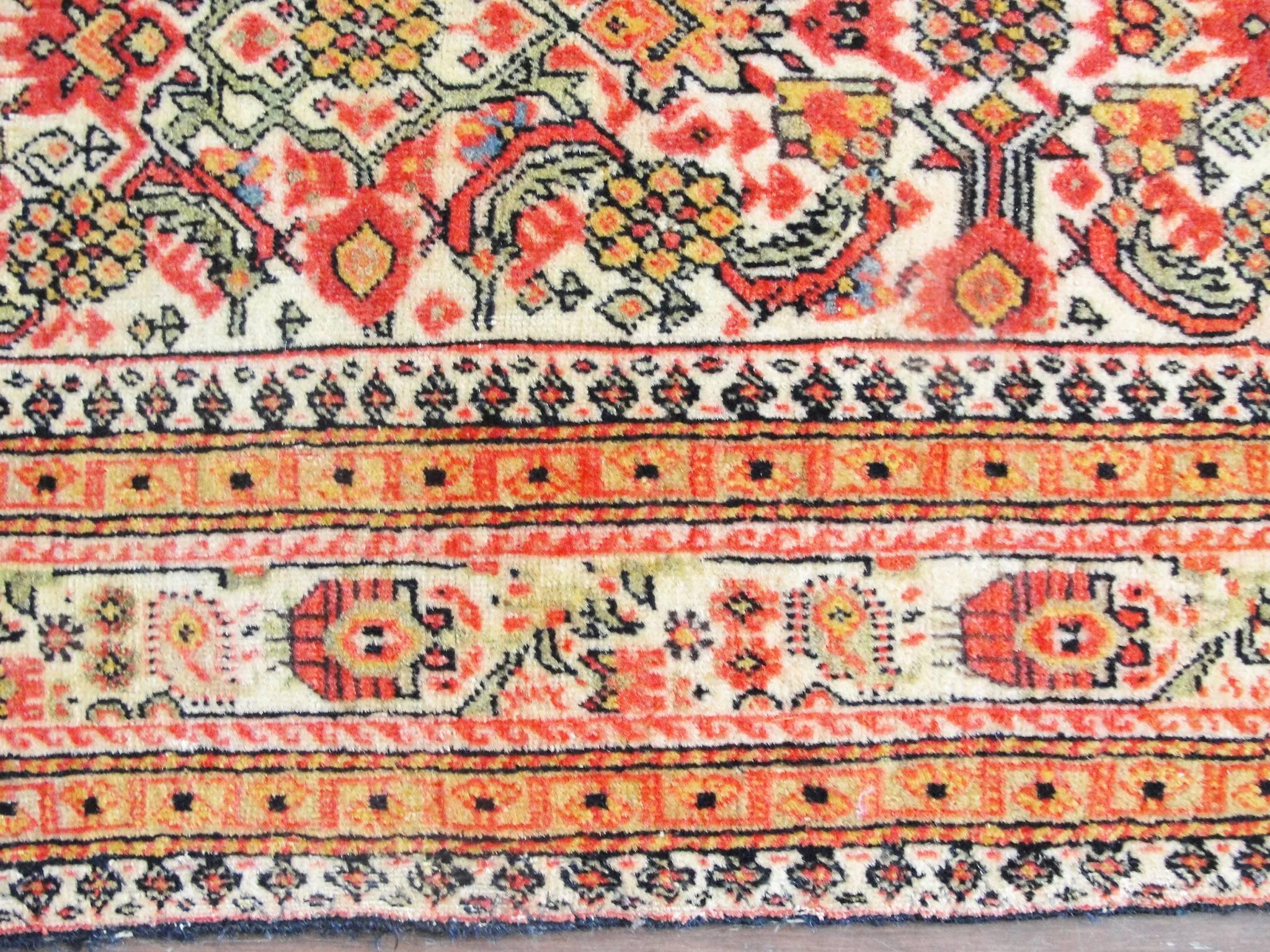  Antiker persischer Sarouk-Franzouk-Teppich, fein, 1,82 m x 1,83 m (Persisch) im Angebot