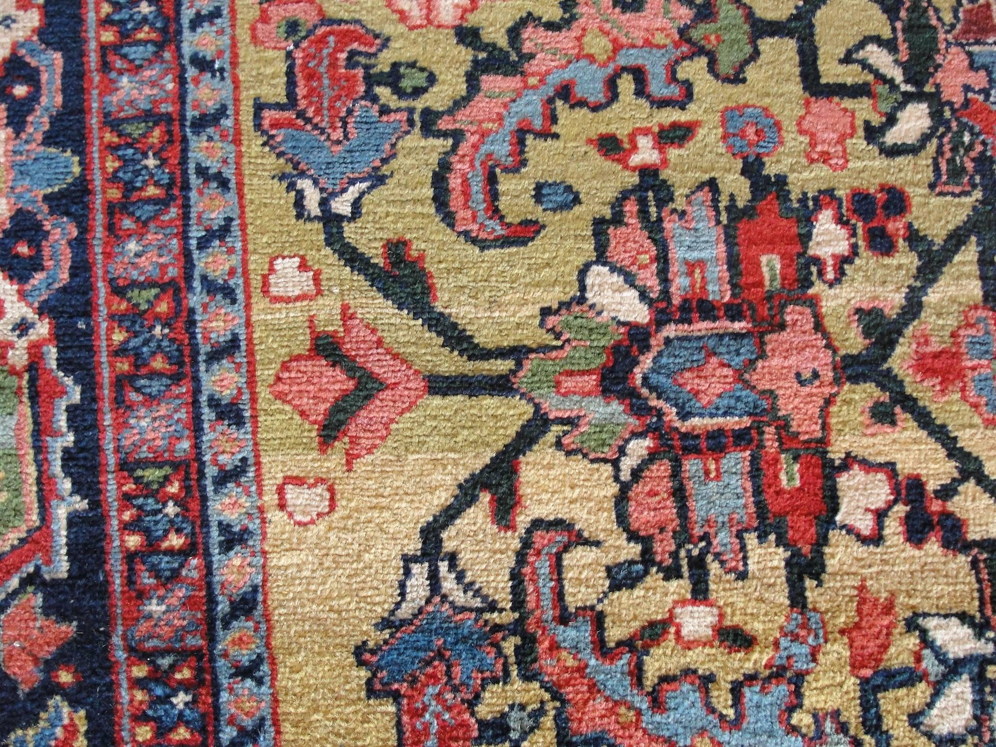 Early 20th Century Gorgeous Antique Heriz Carpet
