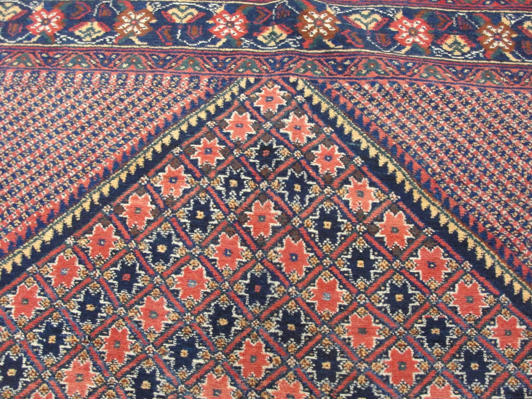 Antique Persian Bakhtiari Rug, 4'7