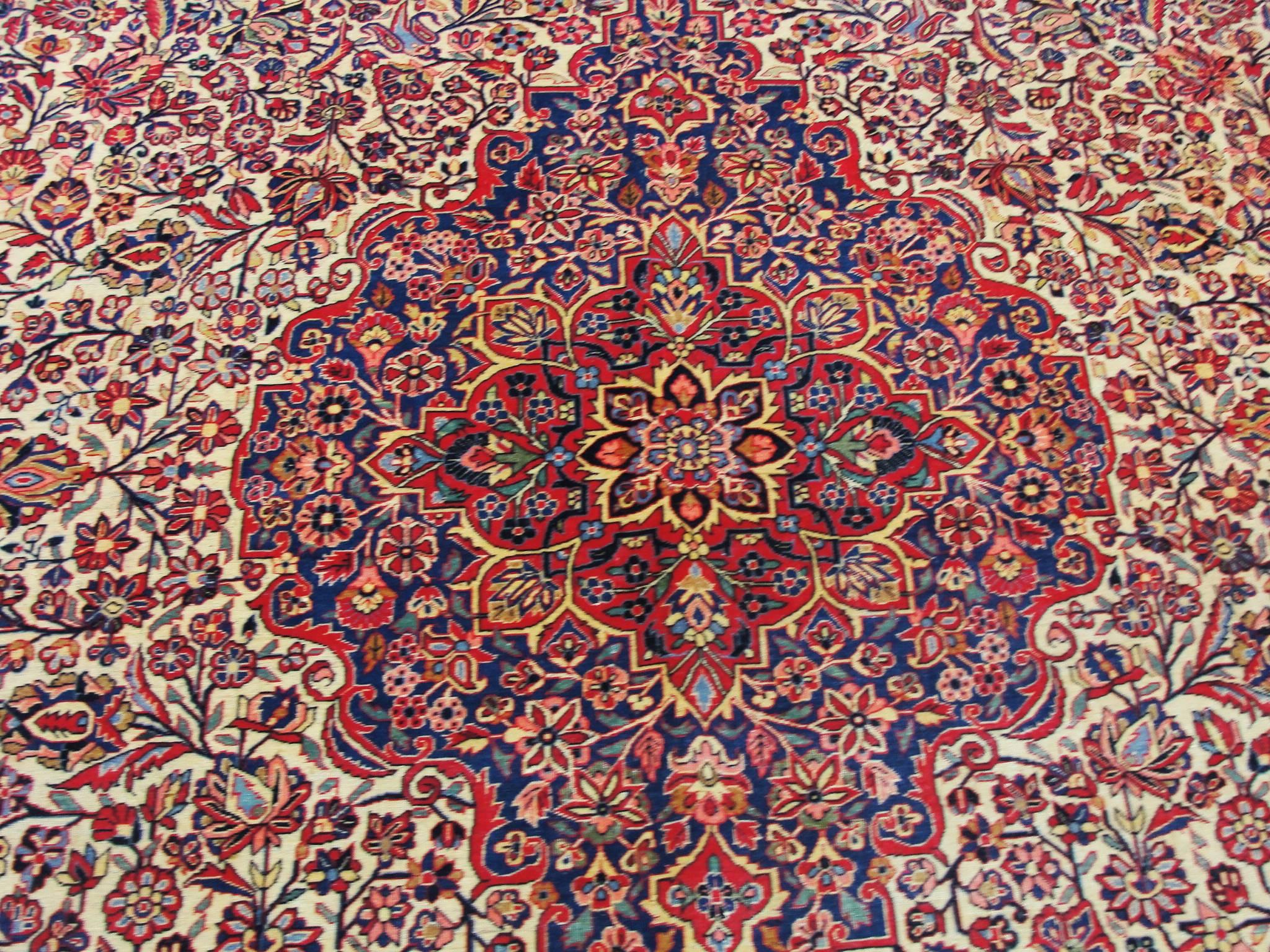 Laine Tapis persan ancien Dabbir Kashan en vente