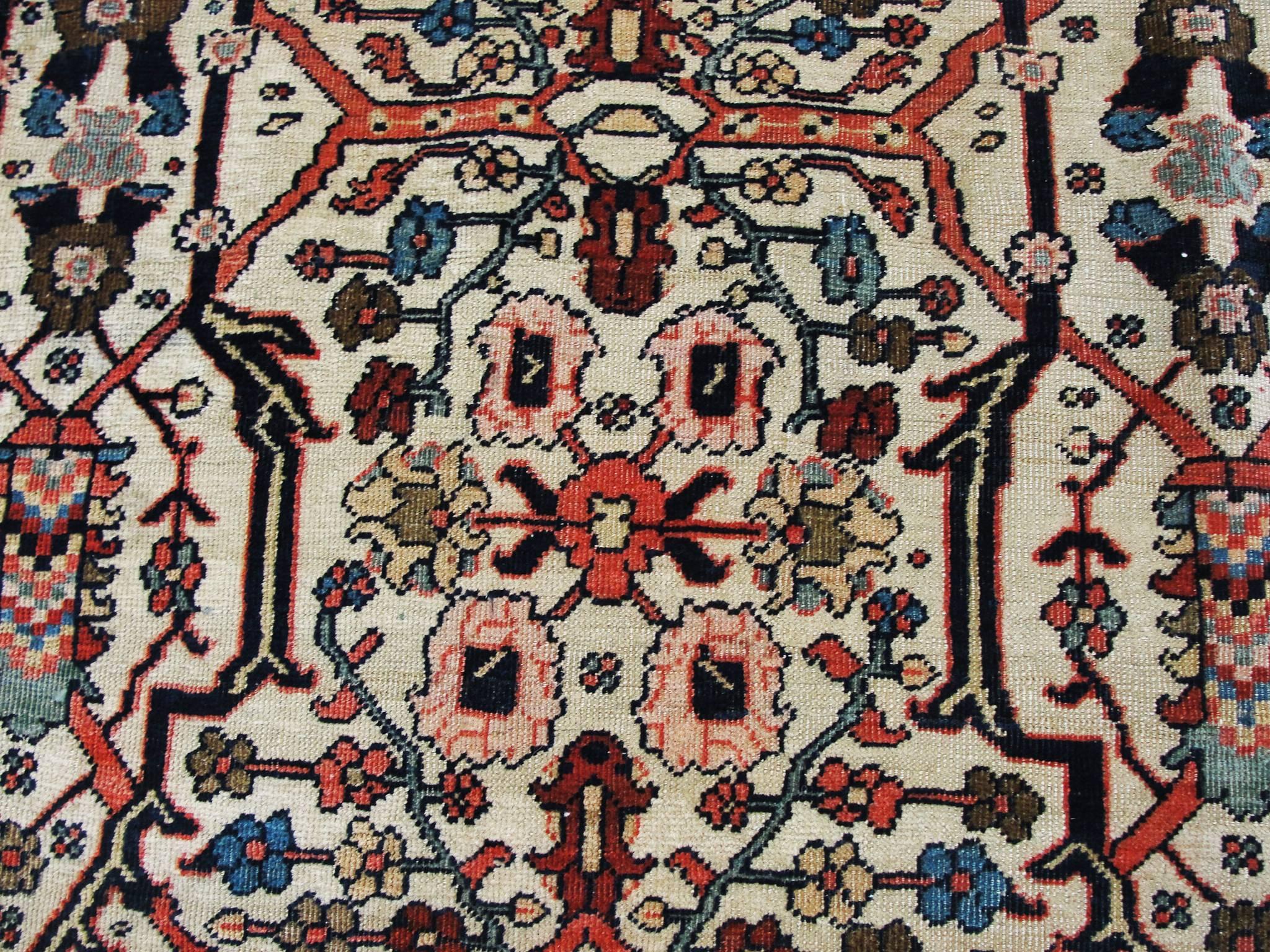 Antiker persischer Feraghan Sarouk-Teppich, 1,82 m x 3,05 m (19. Jahrhundert) im Angebot