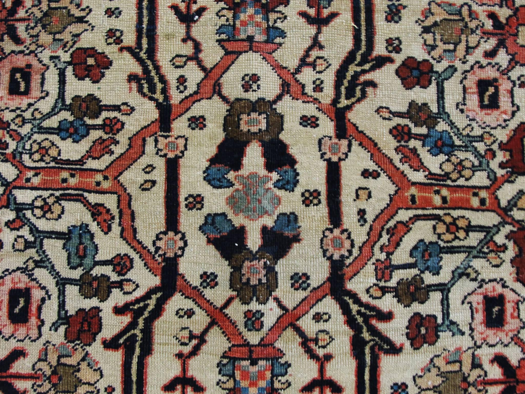 Antiker persischer Feraghan Sarouk-Teppich, 1,82 m x 3,05 m (Wolle) im Angebot