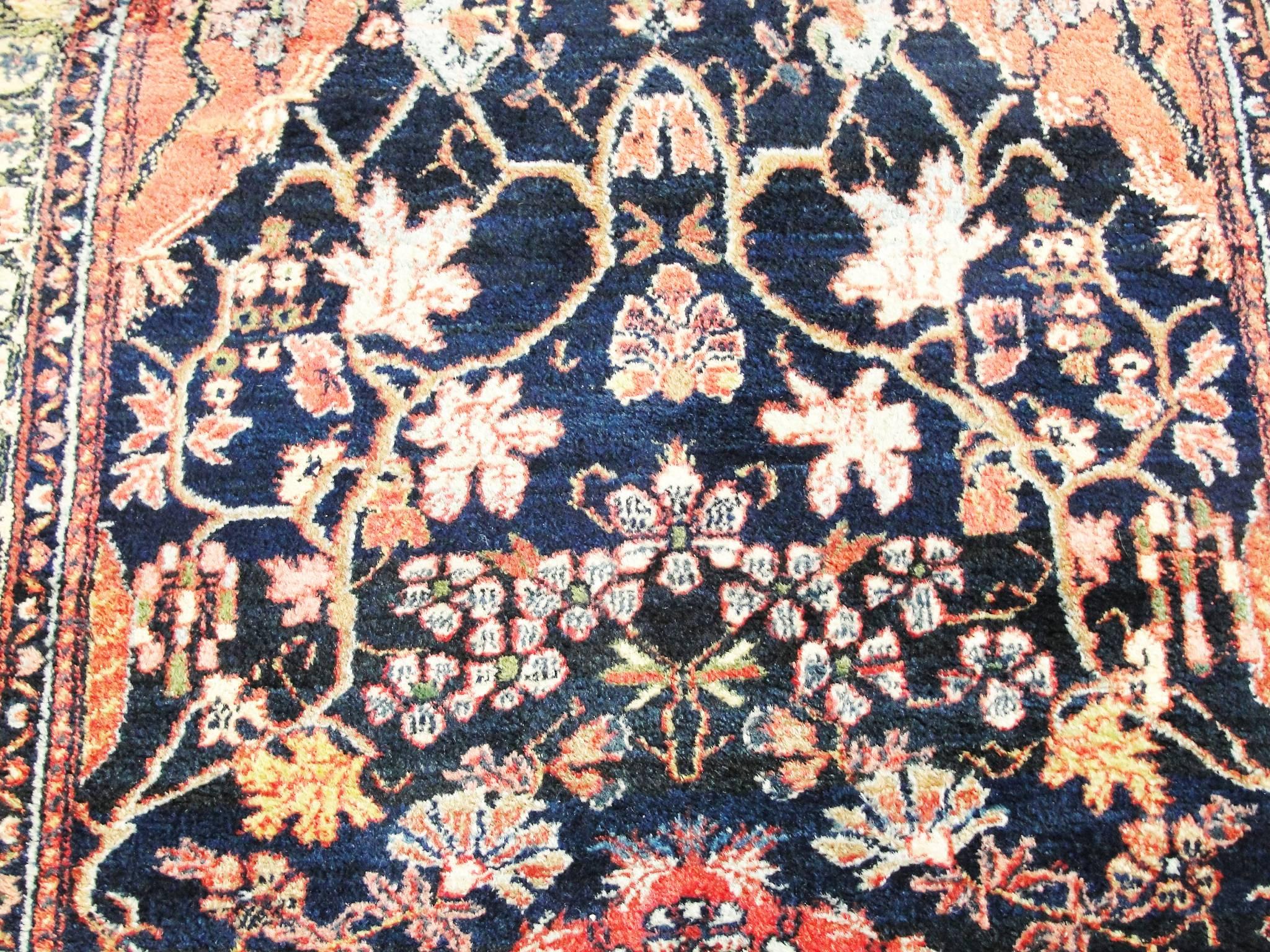 Antiker persischer Bakhtiari-Läufer, 1,83 m x 1,83 m im Angebot 1