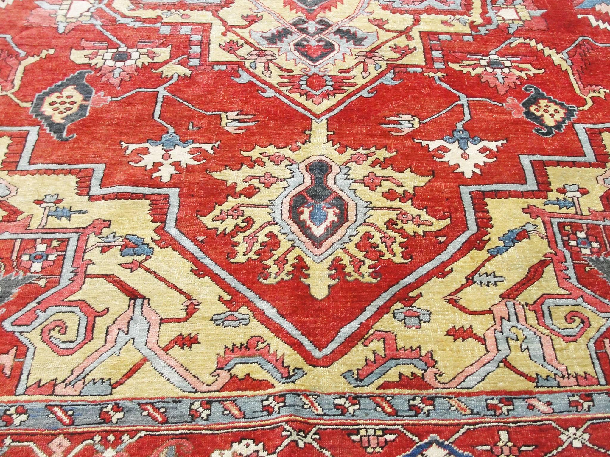 XIXe siècle Ce tapis Serapi ancien des plus merveilleux en vente
