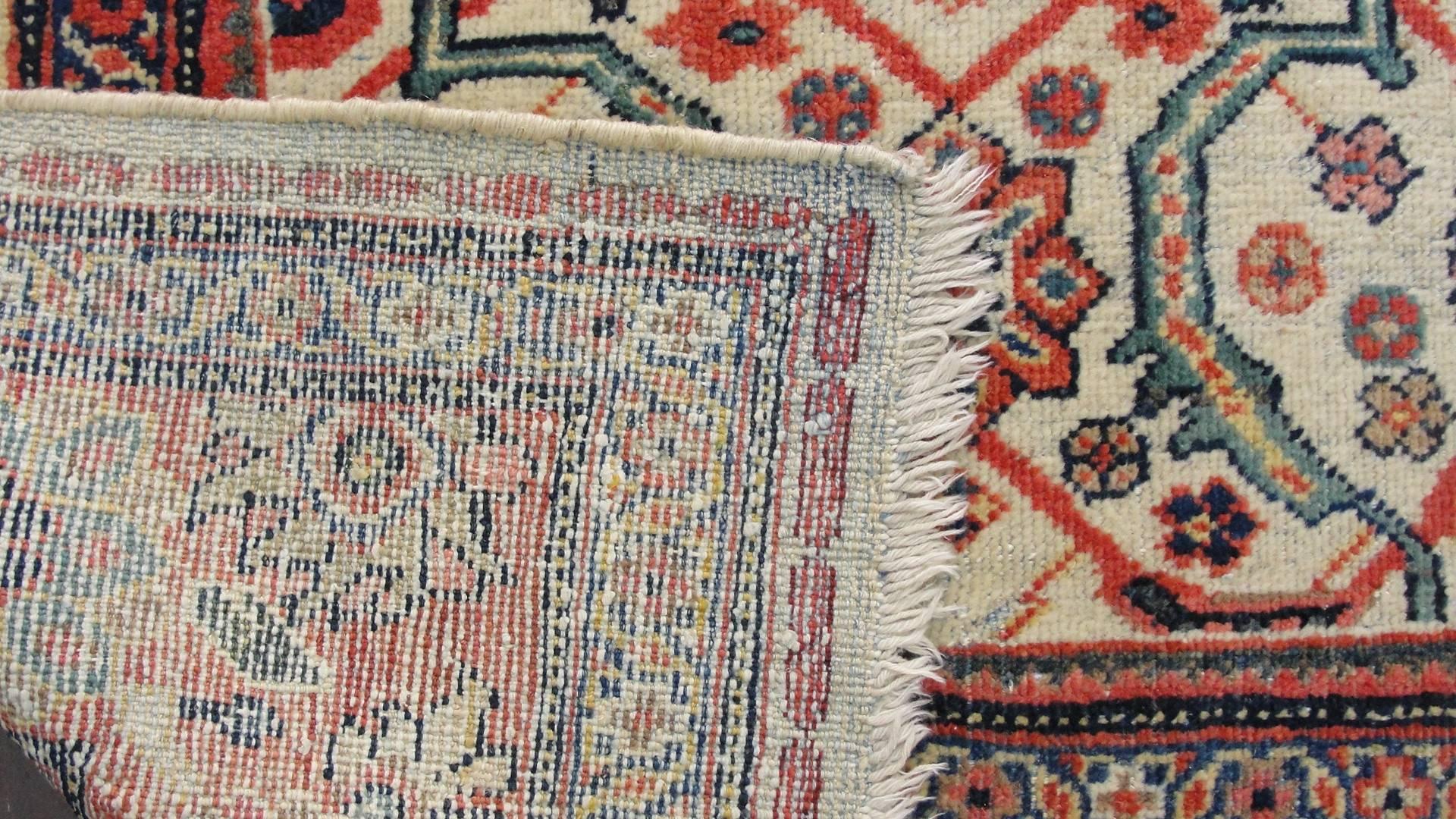 Perse  Tapis persan ancien de Sultanabad, 7' x 10' en vente