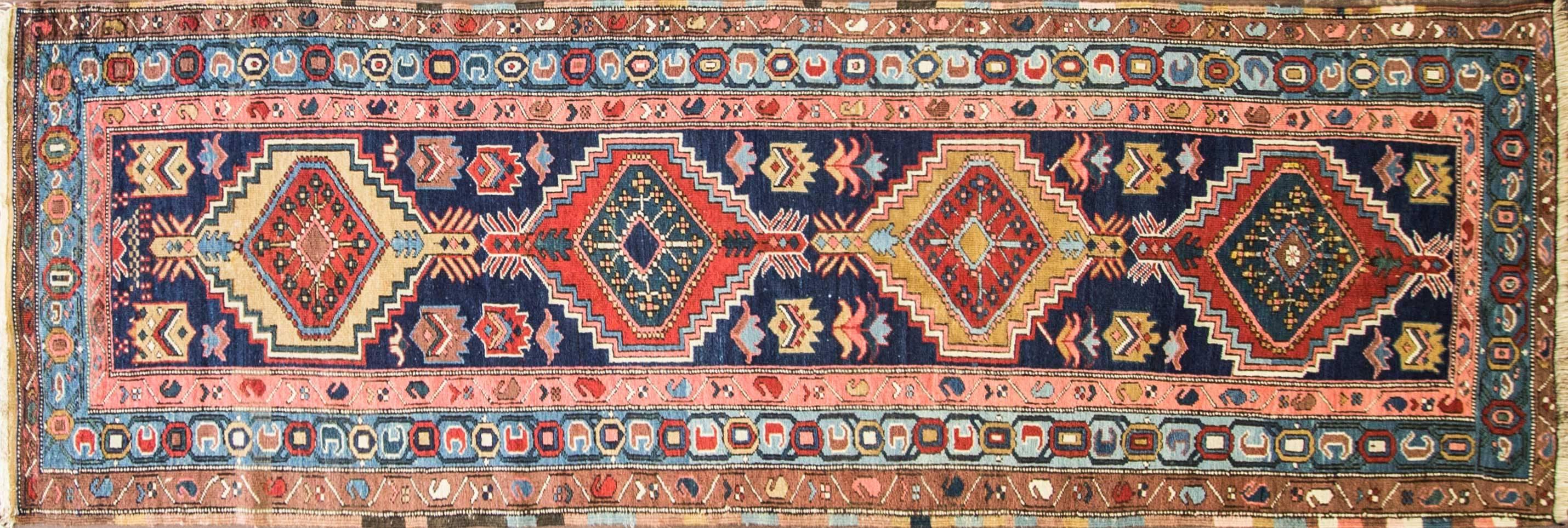 The rug contains an interwoven design of shapes and medallions containing fauna and plants from the area that impressed the carpet creator.
All the shapes and colors combine harmoniously to give the carpet the look of a complete composition. The