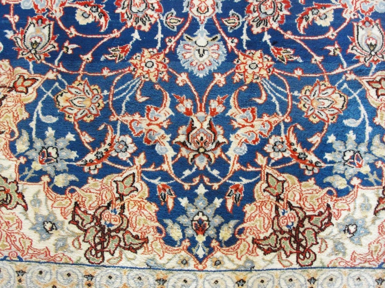 Very Fine Persian Isfahan Rug For Sale at 1stdibs