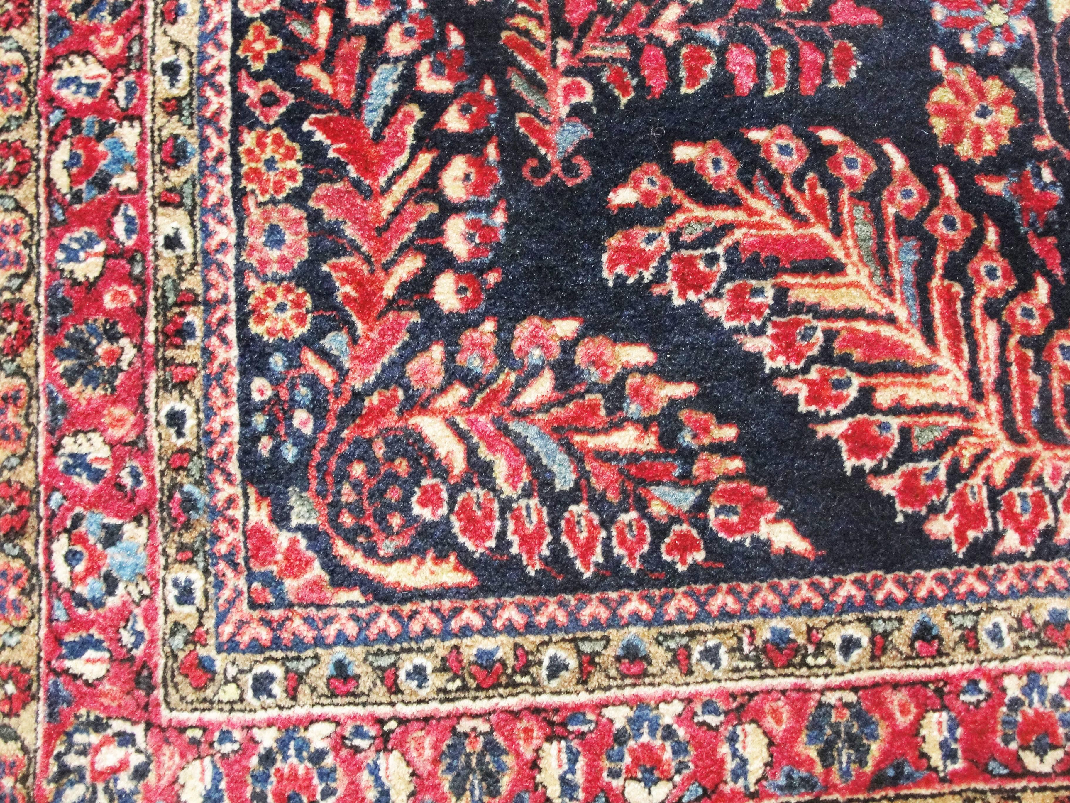 Antique Persian Mohajeran Sarouk Rug In Excellent Condition For Sale In Evanston, IL