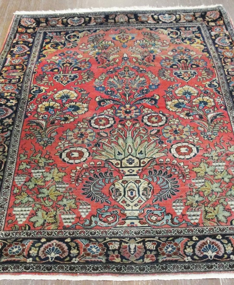 Antique Persian Mohajeran Sarouk Vase Rug, Manchester Wool at 1stDibs