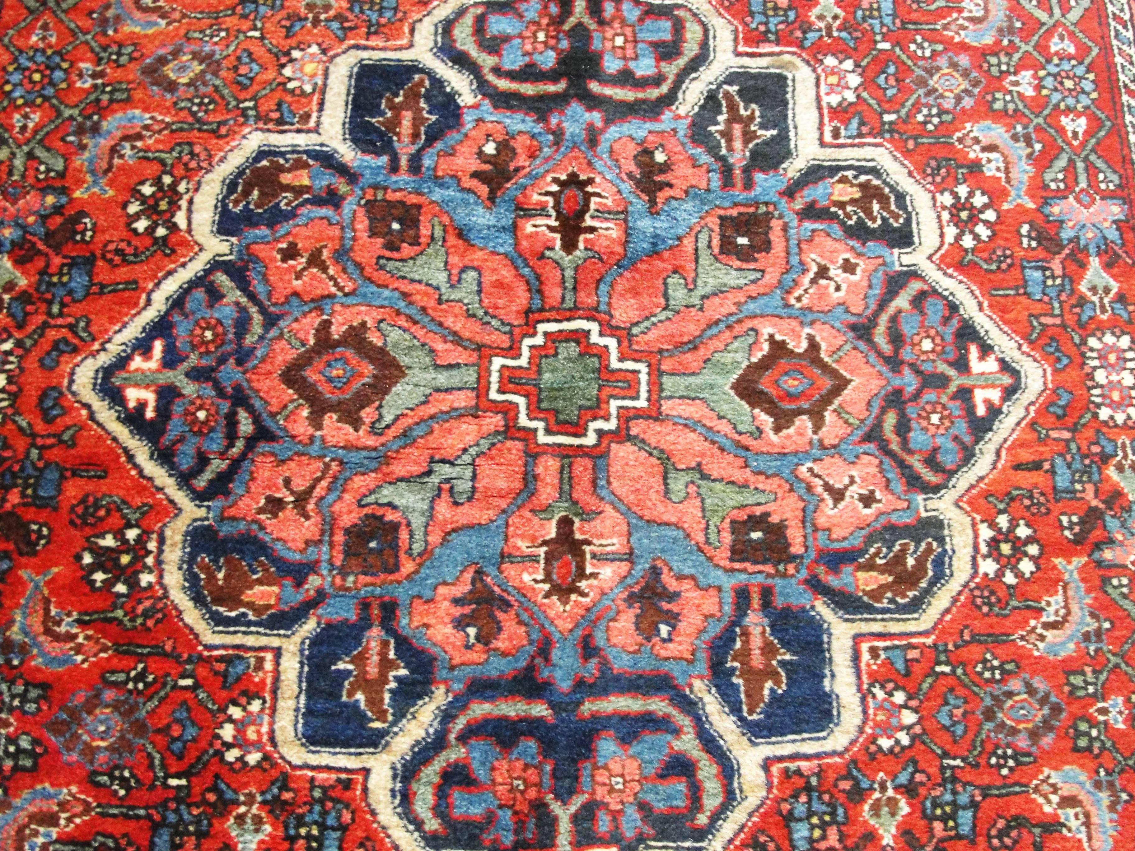 Erstaunlicher persischer Bidjar-Teppich im Zustand „Hervorragend“ im Angebot in Evanston, IL