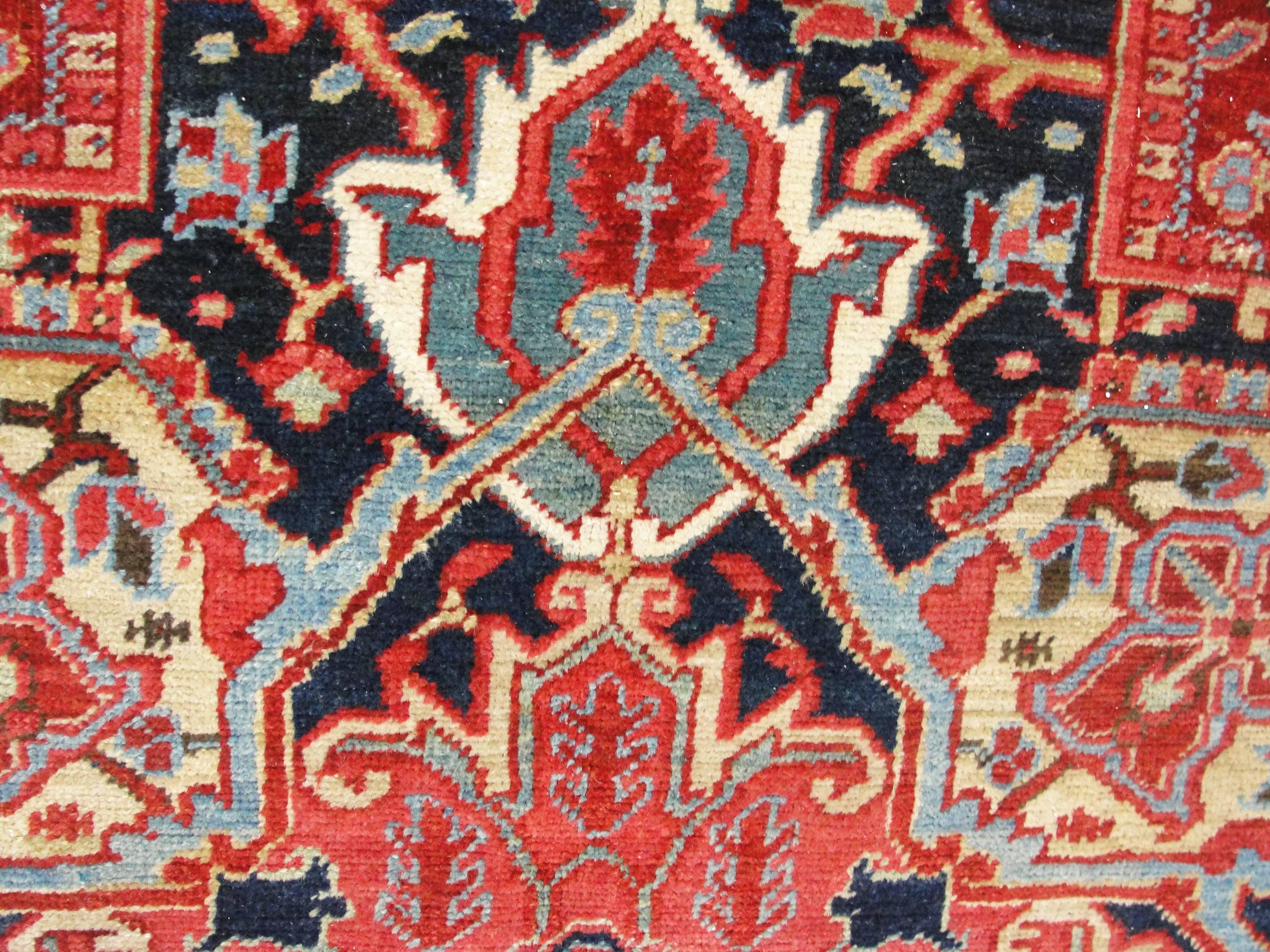 Amazing Antique Heriz Carpet In Excellent Condition In Evanston, IL