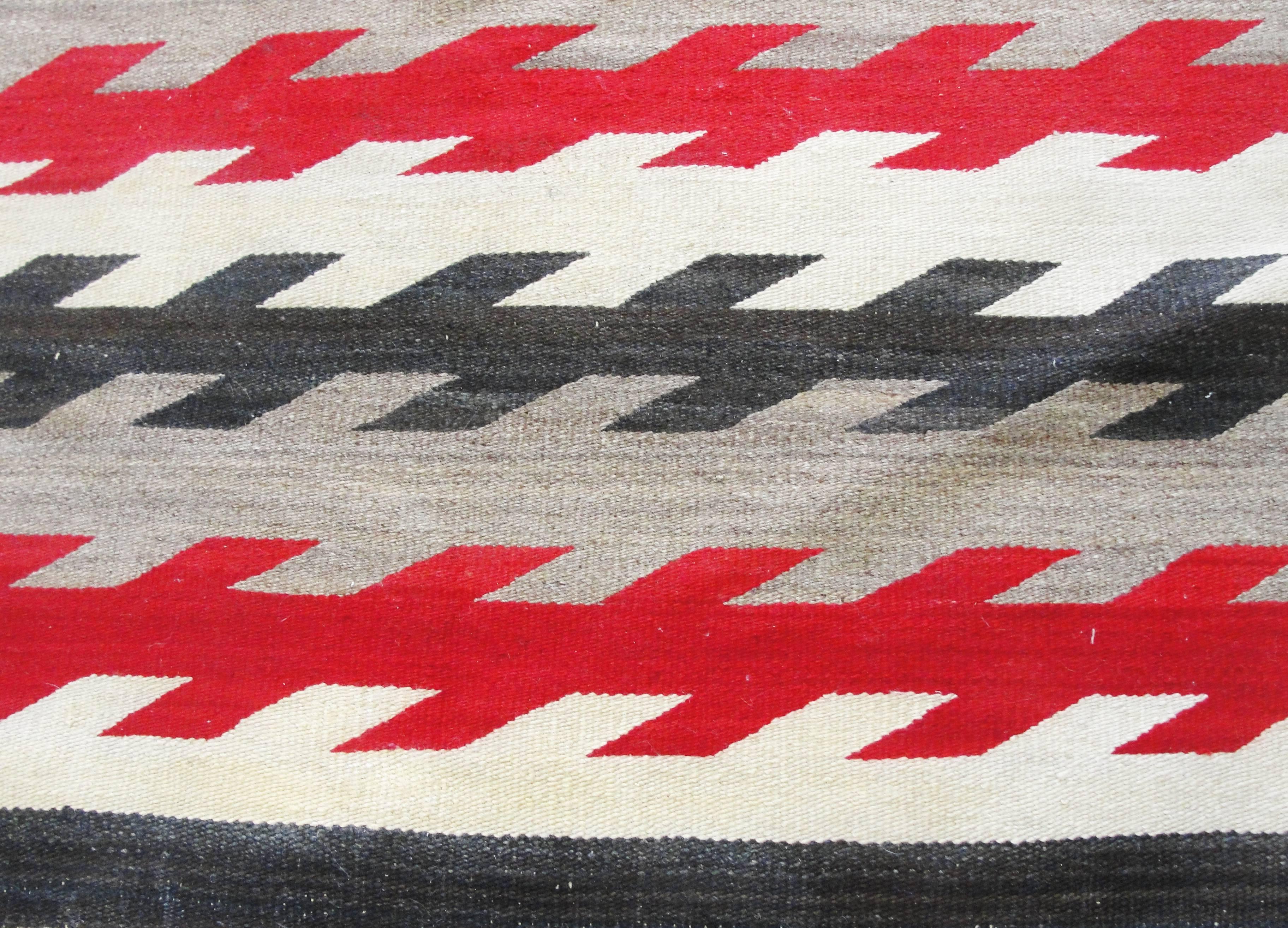 Tissé à la main Tapis Navajo ancien, 3'4