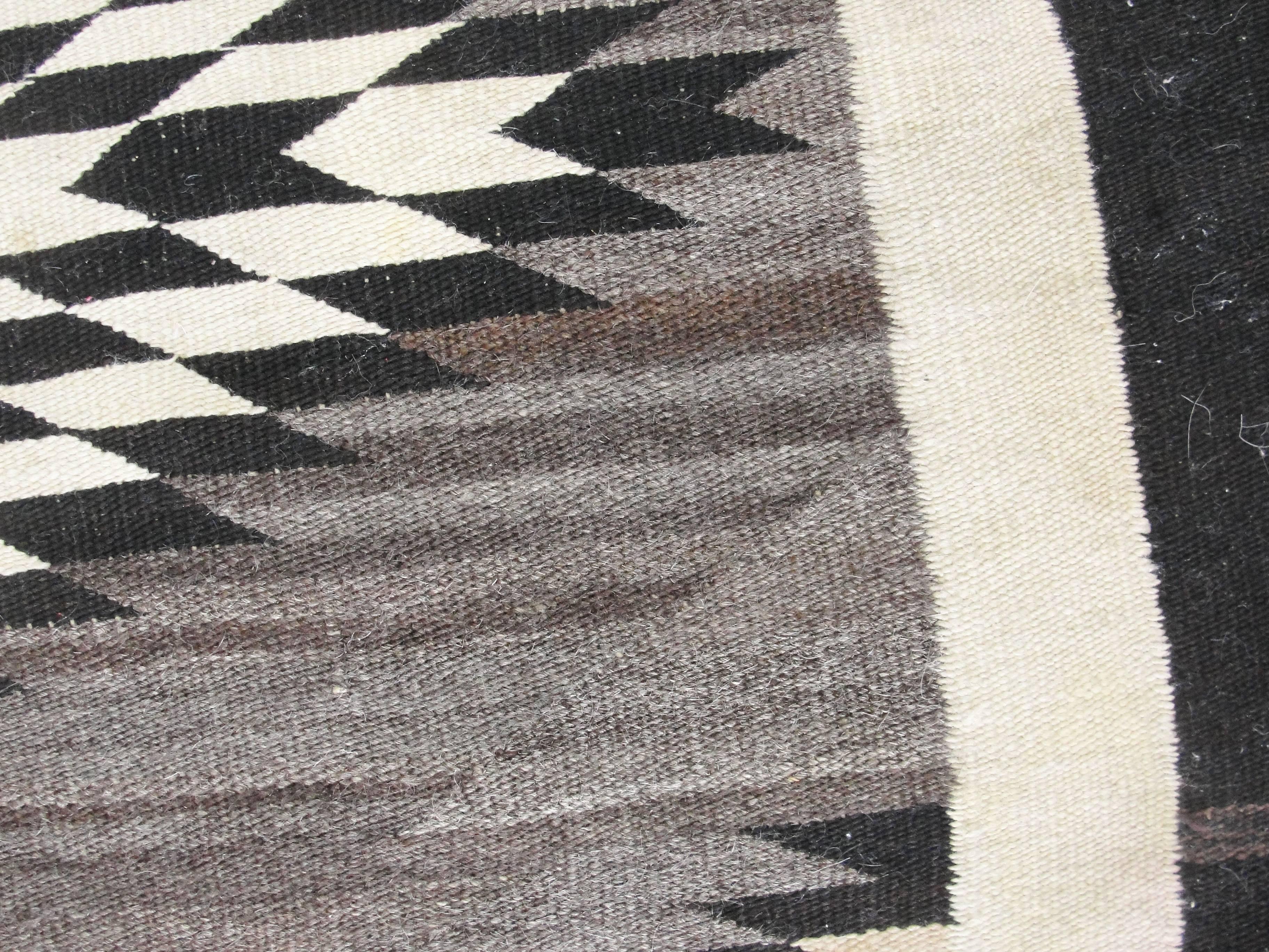 Navajo Natural Rug with Star Motifs, circa 1900 In Excellent Condition In Evanston, IL
