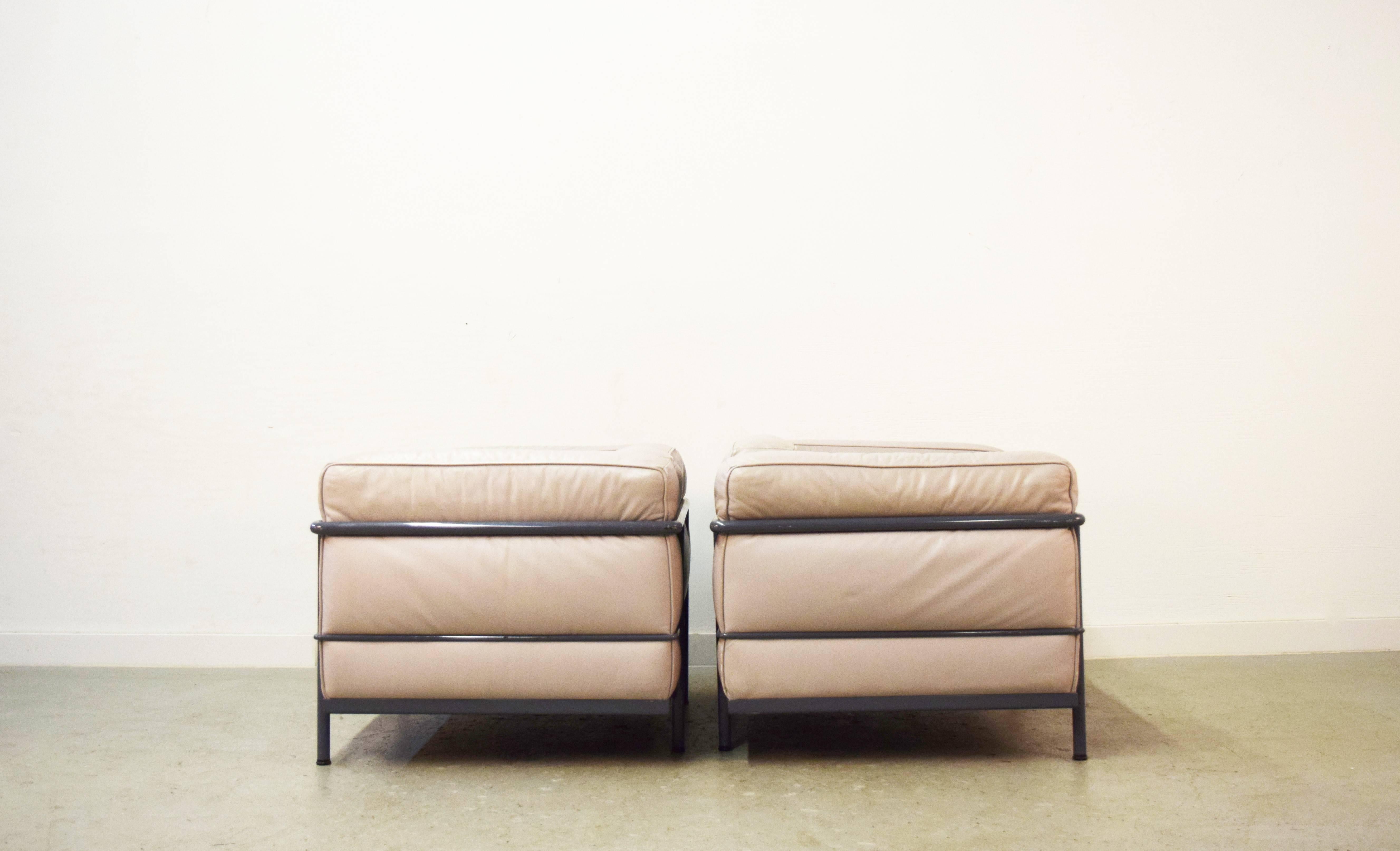 Mid-Century Modern Pair of Le Corbusier LC3 