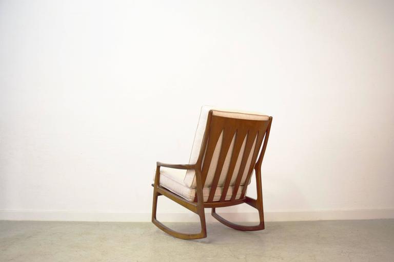 Milo Baughman 'Archie' Walnut Rocking Lounge Chair at 1stDibs