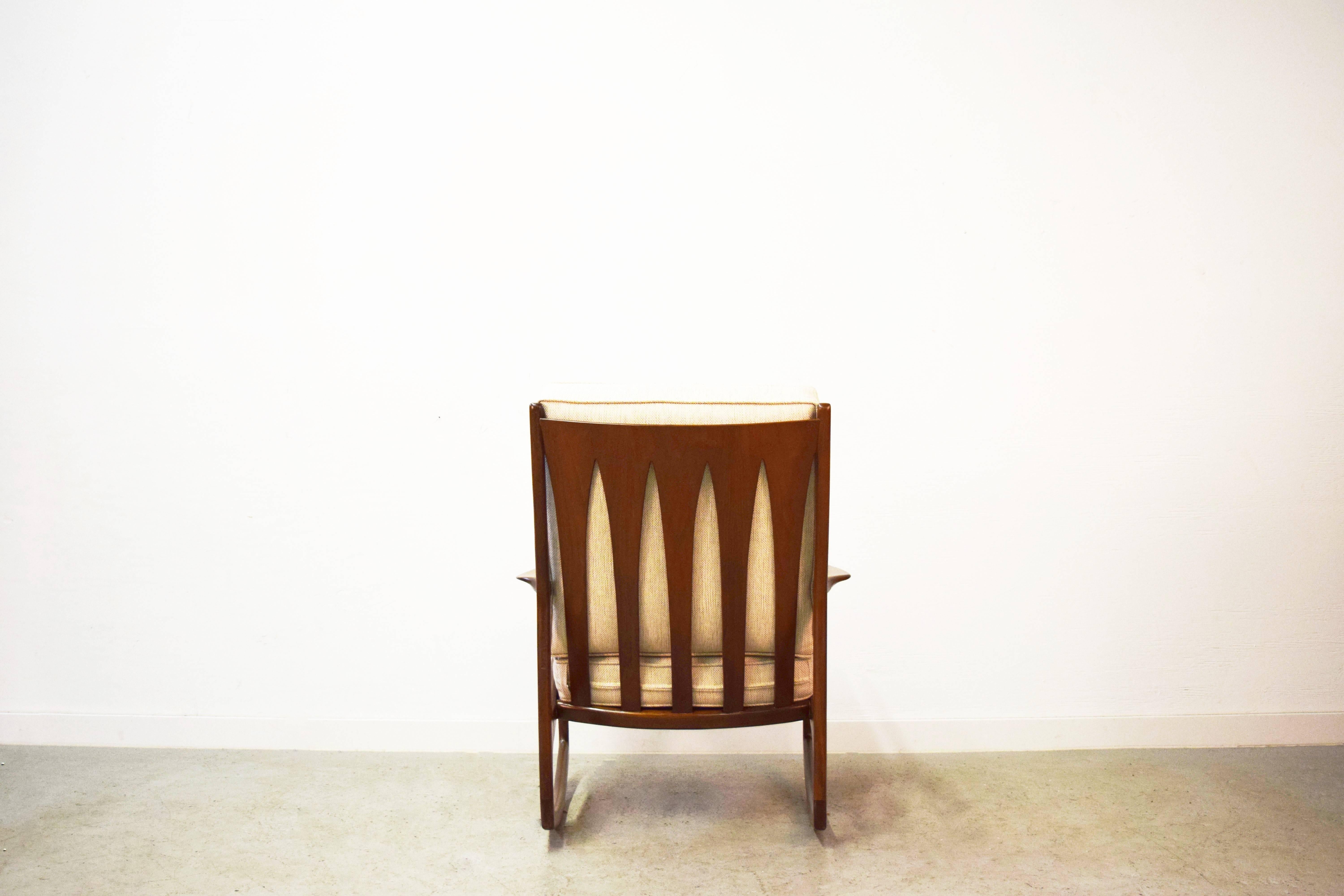 Mid-Century Modern Milo Baughman 'Archie' Walnut Rocking Lounge Chair 