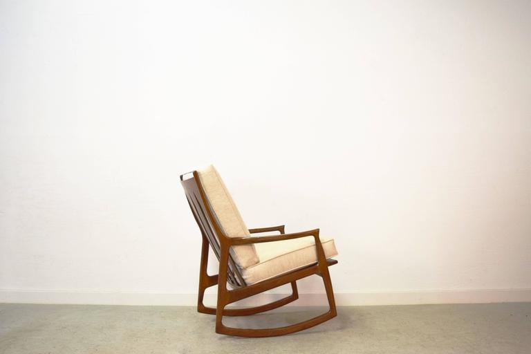 Milo Baughman 'Archie' Walnut Rocking Lounge Chair at 1stDibs