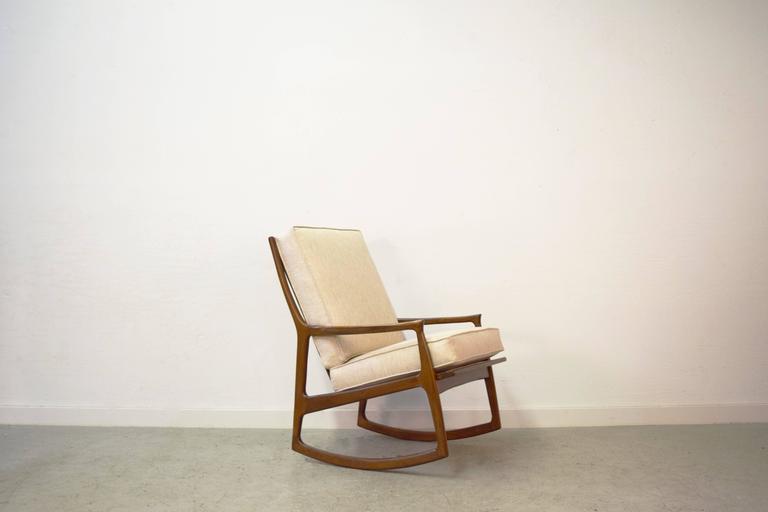 Milo Baughman 'Archie' Walnut Rocking Lounge Chair at 1stDibs