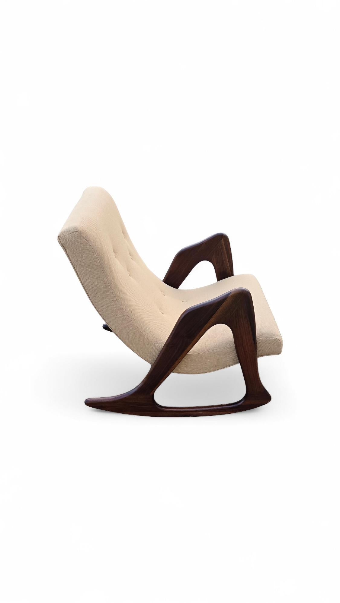 Fauteuil à bascule Adrian Pearsall pour Craft Associates en vente 4