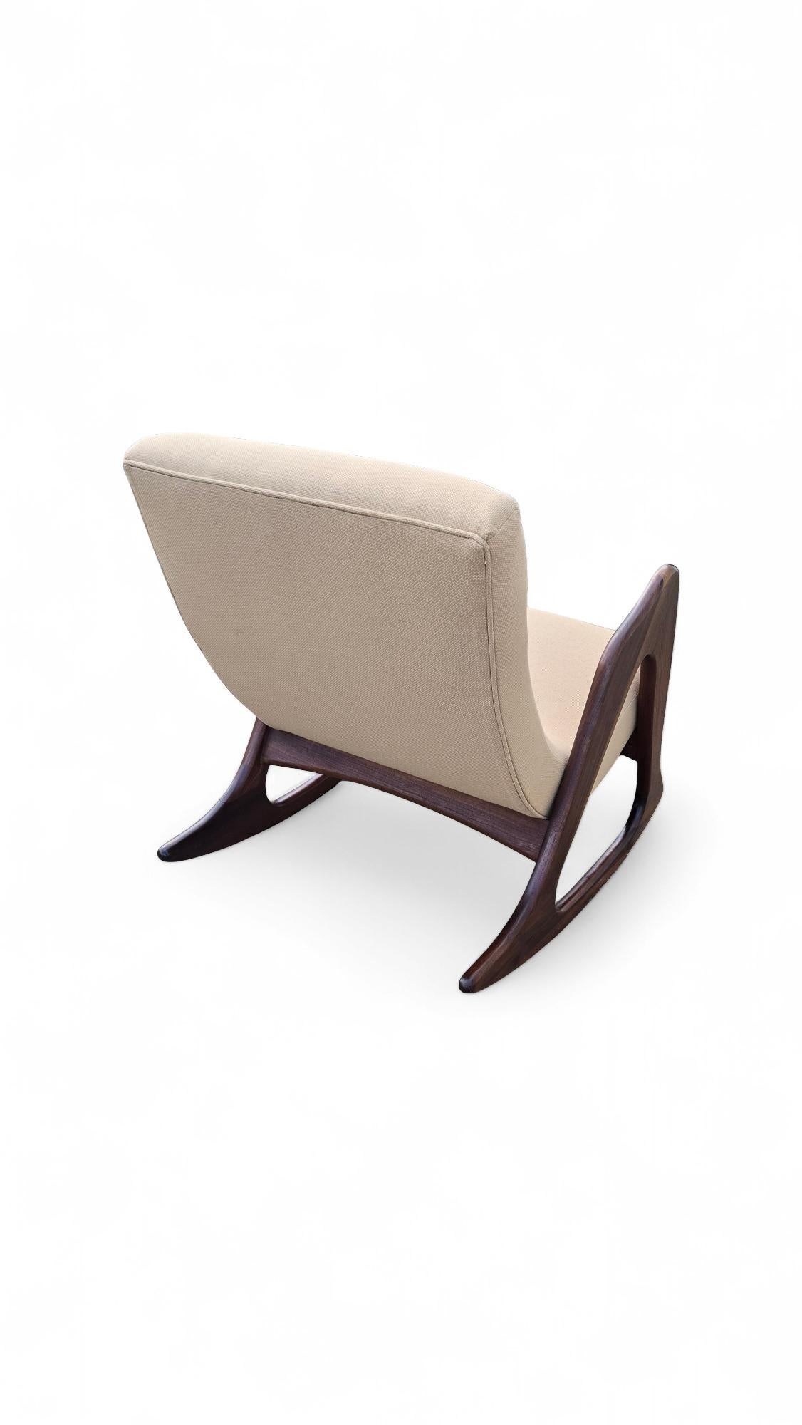 Fauteuil à bascule Adrian Pearsall pour Craft Associates en vente 2