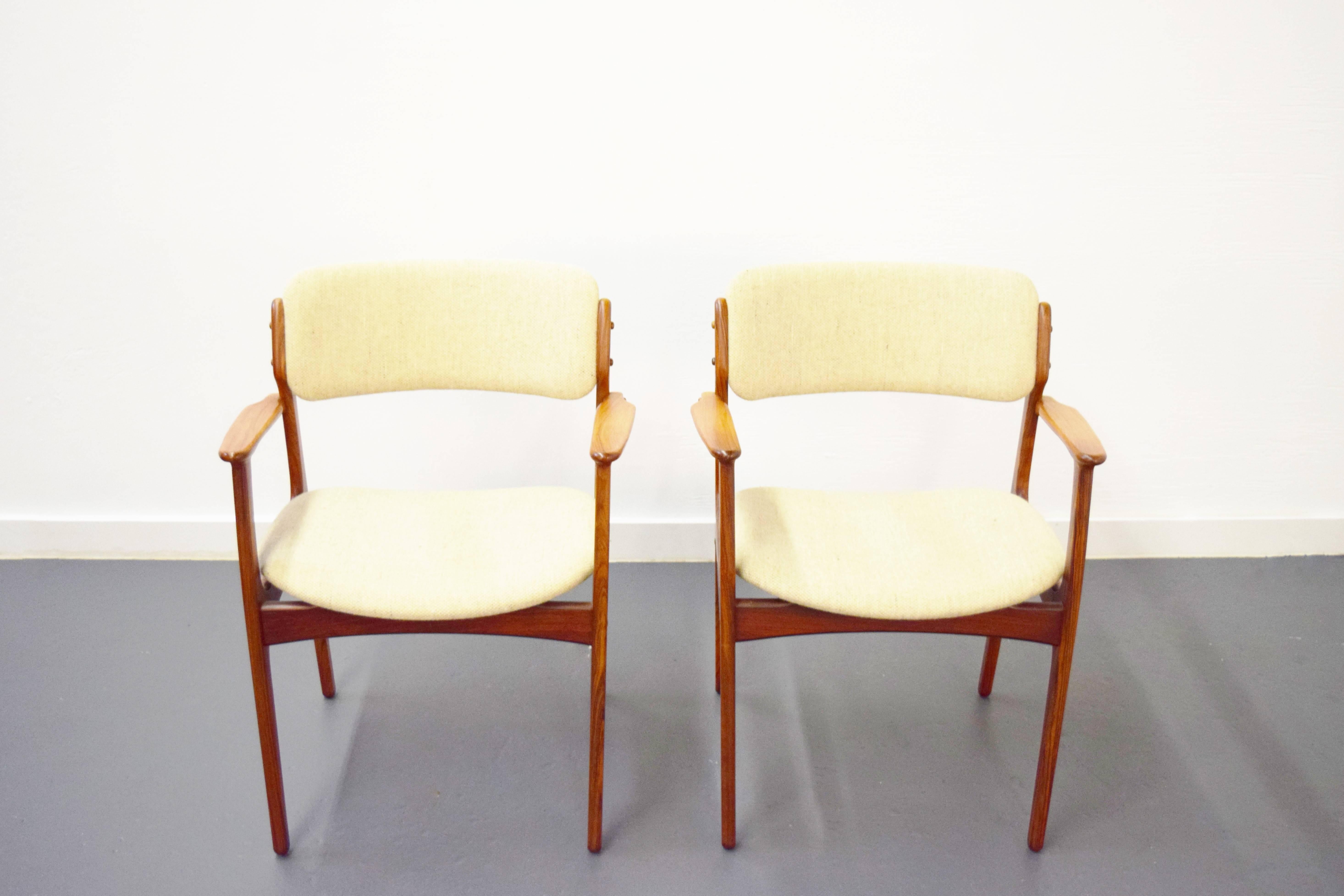Mid-Century Modern Set of Eight Rosewood Dining Chairs by Erik Buck