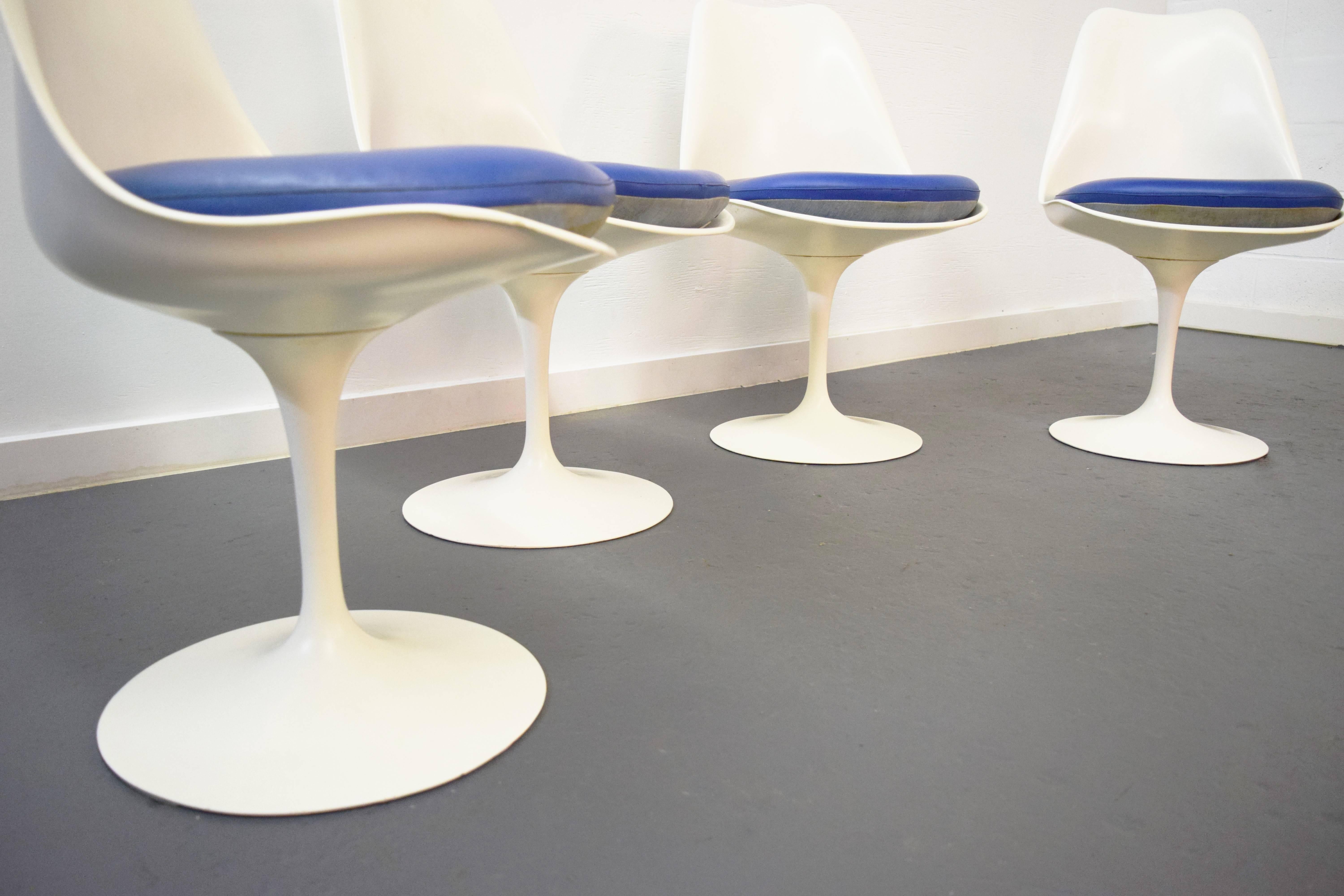 American Set of Four Eero Saarinen for Knoll Tulip Chairs