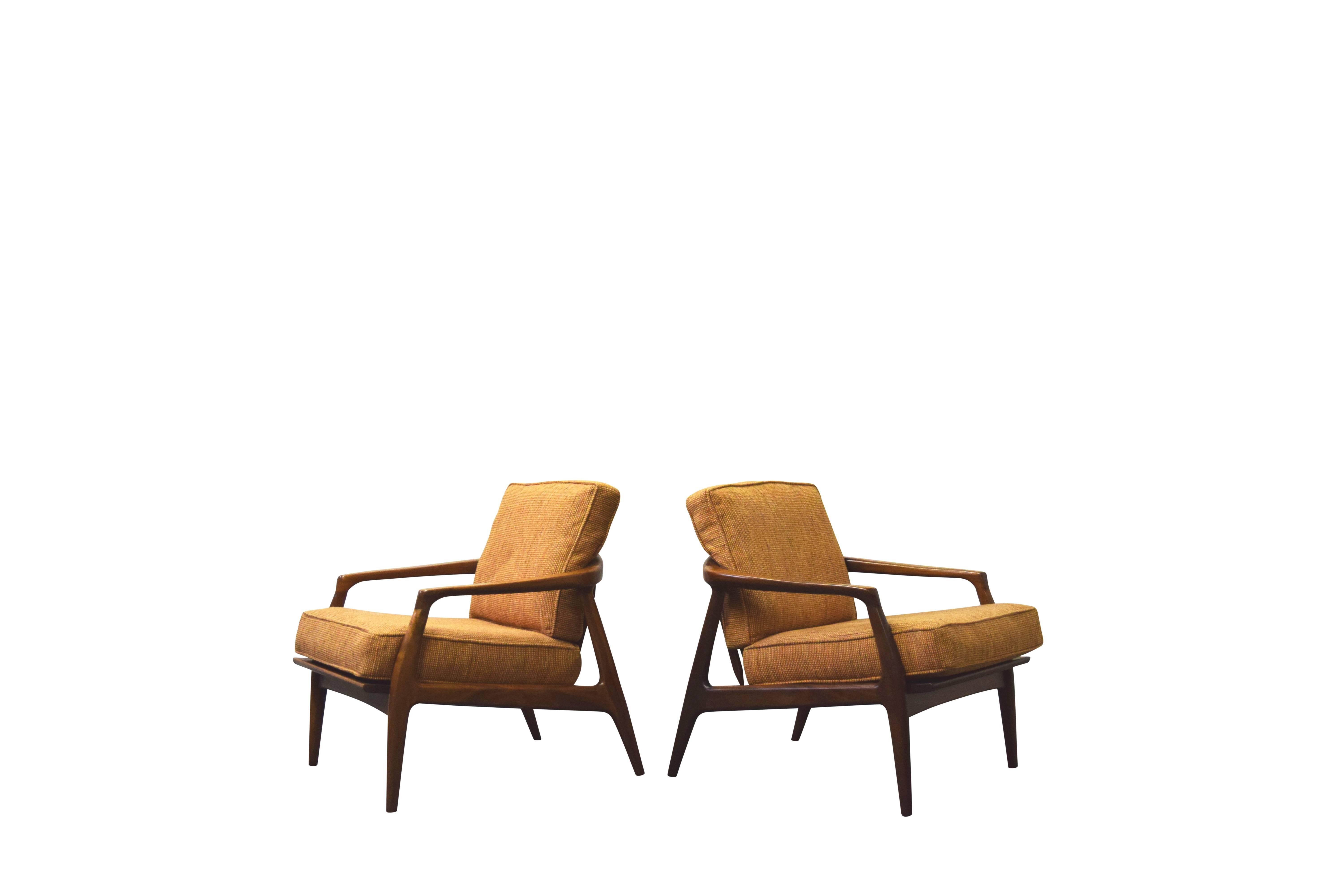 20th Century Milo Baughman for Thayer Coggin Walnut Lounge Chairs