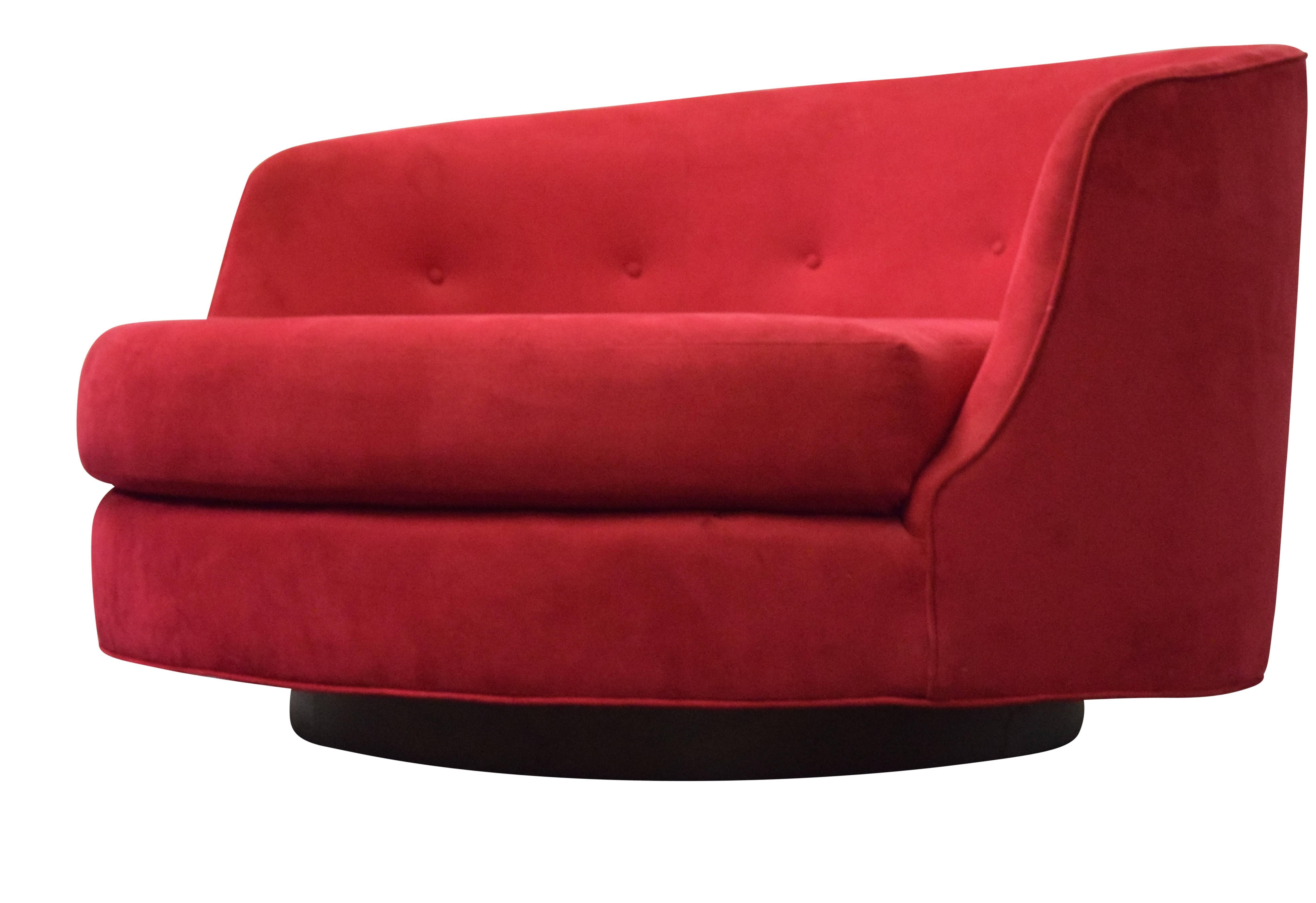 Mid-Century Modern Large Milo Baughman Swivel Lounge Chair