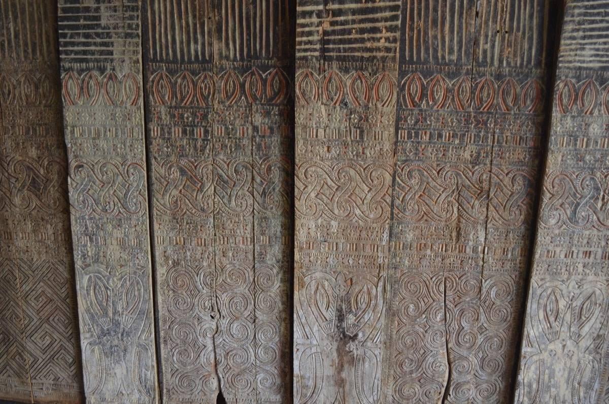 Hand-carved wooden architectural panel from Toraja. This impressive carving has many meanings symbolizing courage, protection of the home and good fortune. Additional carvings symbolize leadership and honesty. This is a rare panel, circa 1930

This