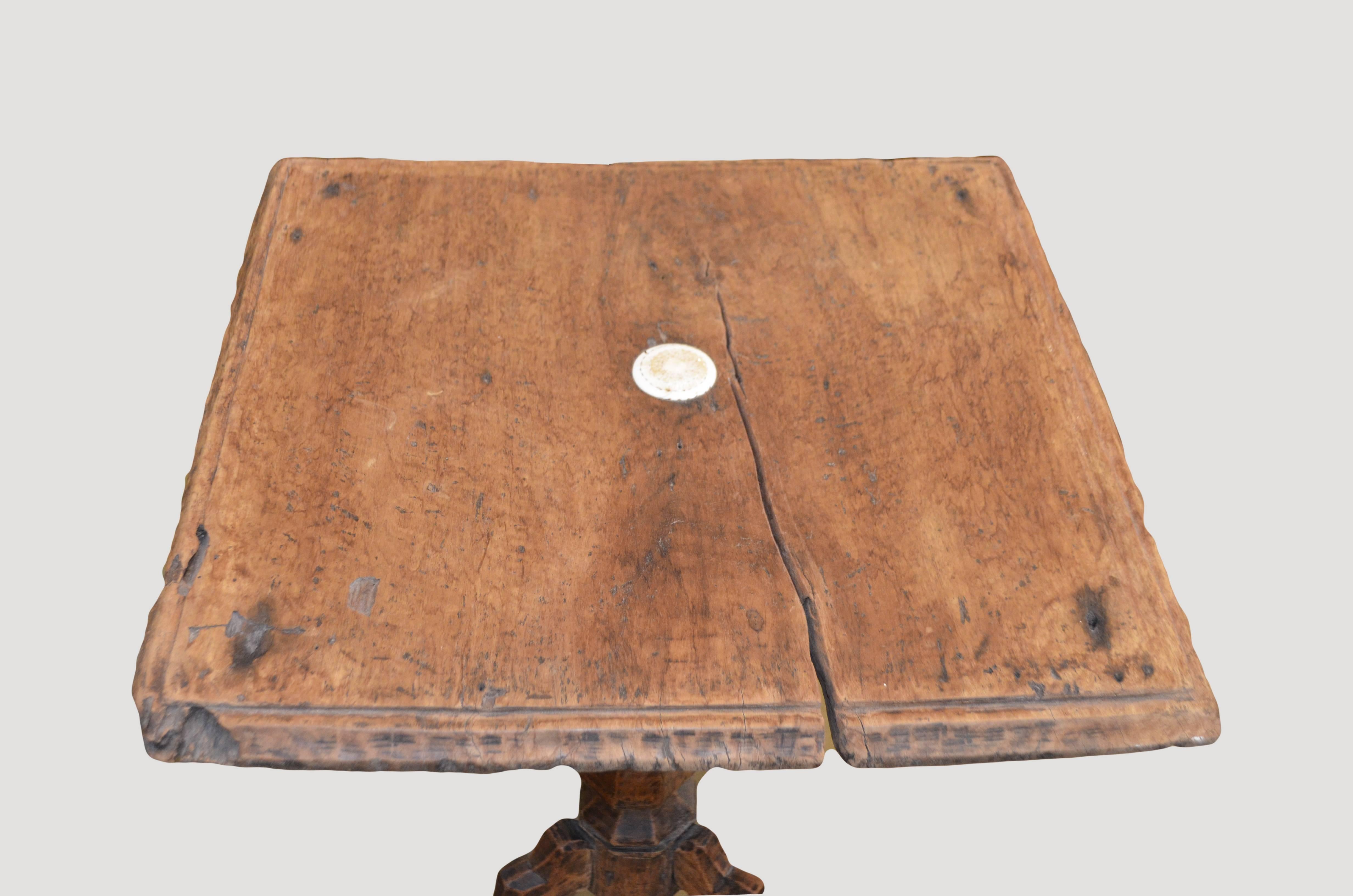Tavolino antico in Wood Wood Coloni in vendita 1