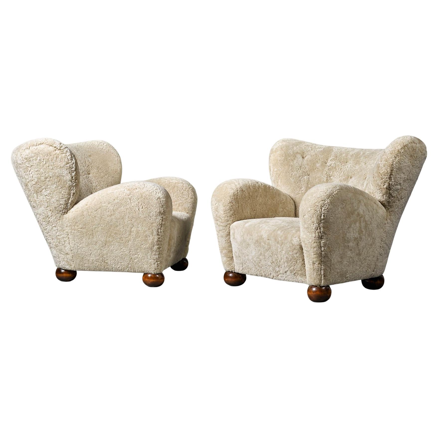 Marta Blomstedt Pair of Easy Chairs in Sheepskin for Hotel Aulanko Finland, 1939 For Sale