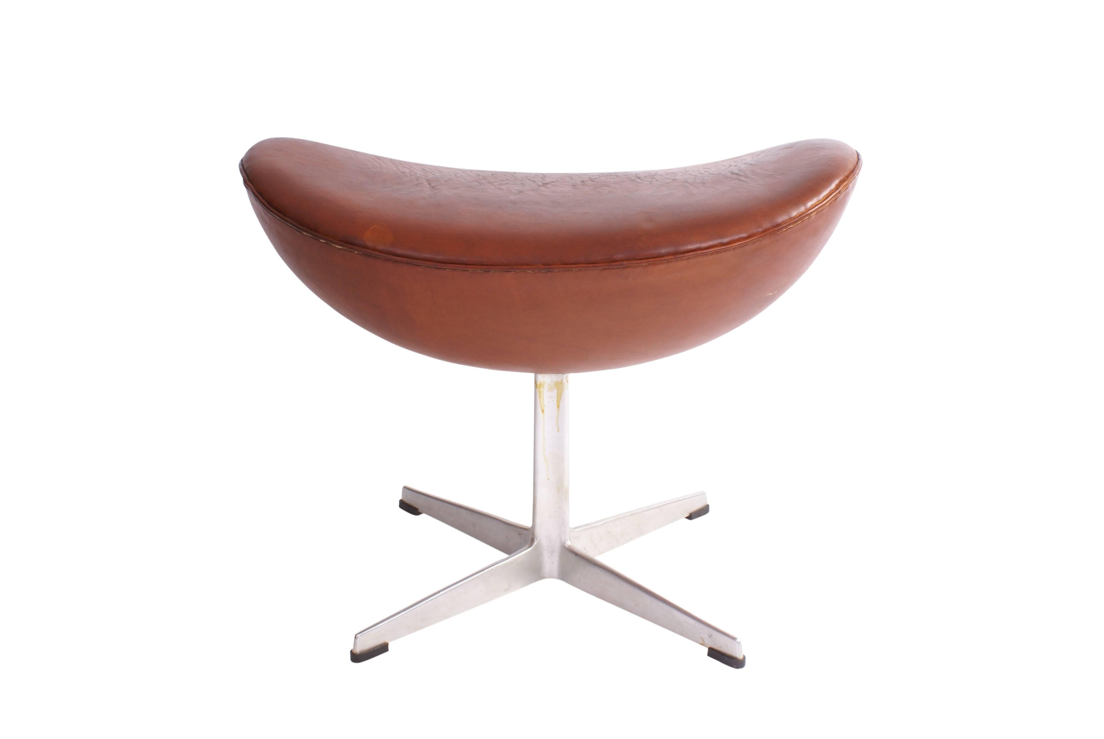 Arne Jacobsen 1960s Egg Chair and Stool in Patinated Leather for Fritz Hansen 1
