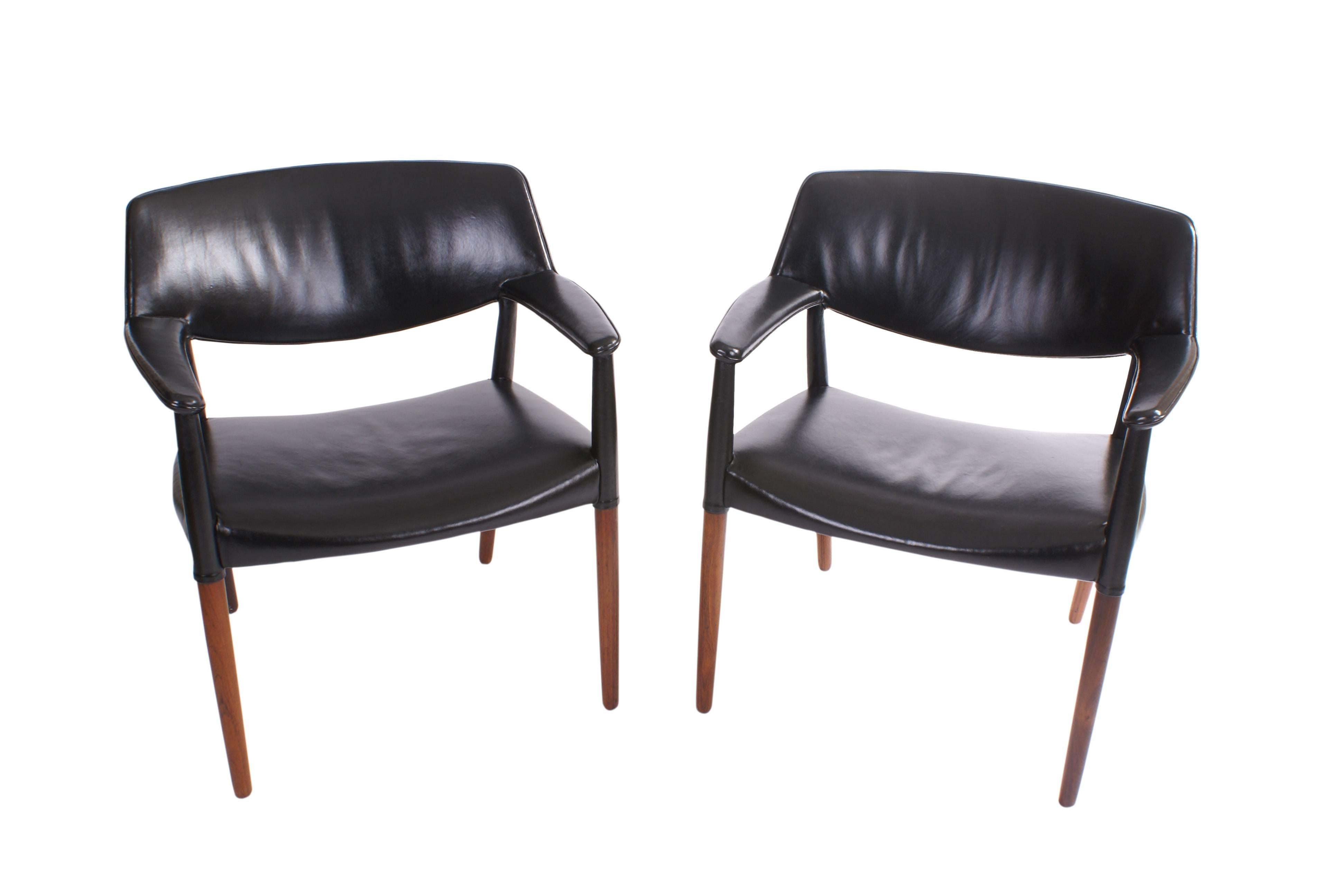 Mid-20th Century Ejner Larsen and Aksel Bender Madsen Pair of Armchairs in Brazilian Rosewood For Sale