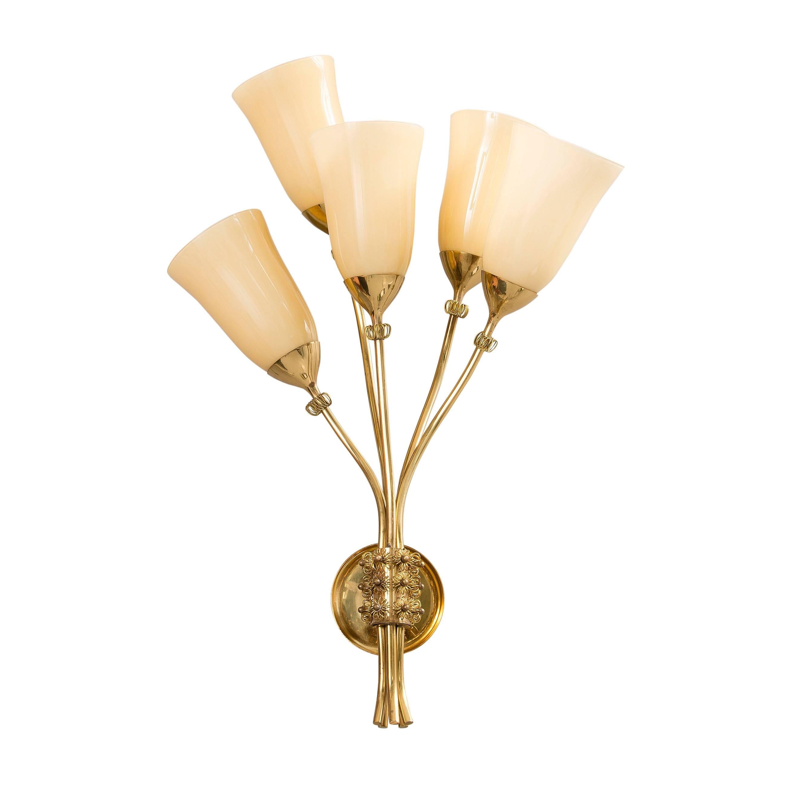 Scandinavian Modern Paavo Tynell Large Wall Light in Brass and Glass for Taito Oy, 1940s