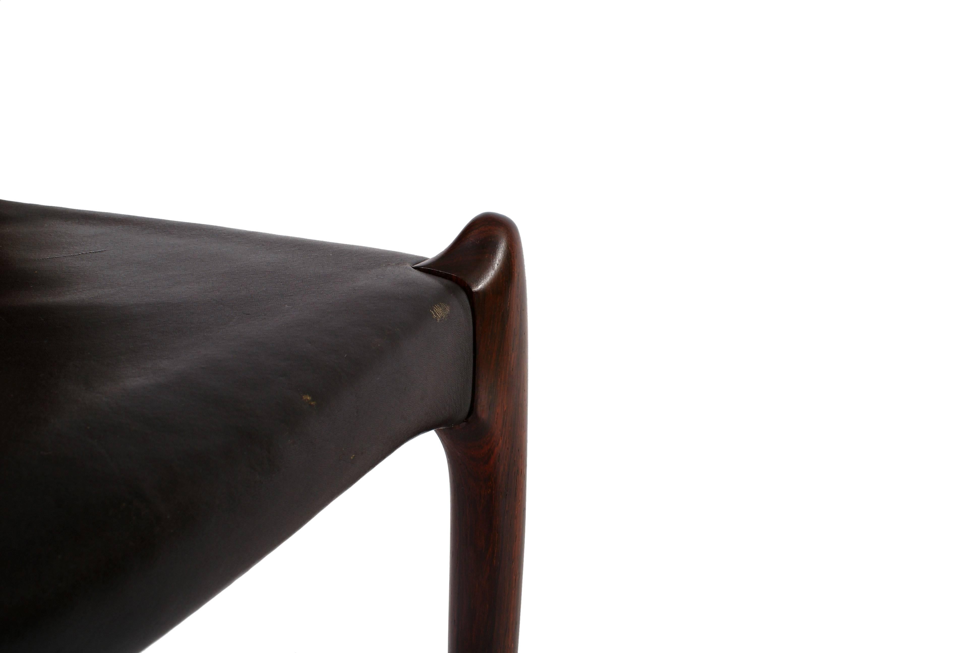 Niels O. Møller Set of Ten Dining Chairs in Rosewood and Black Leather 3
