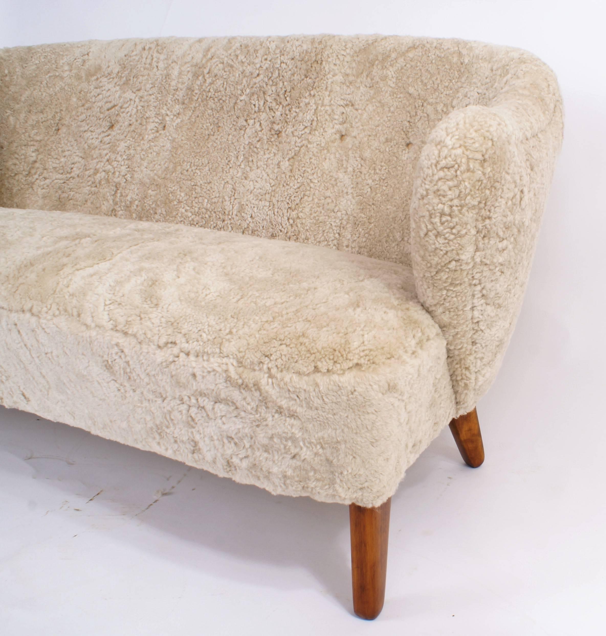 Flemming Lassen Settee in Pale Grey Sheepskin, 1940s 1