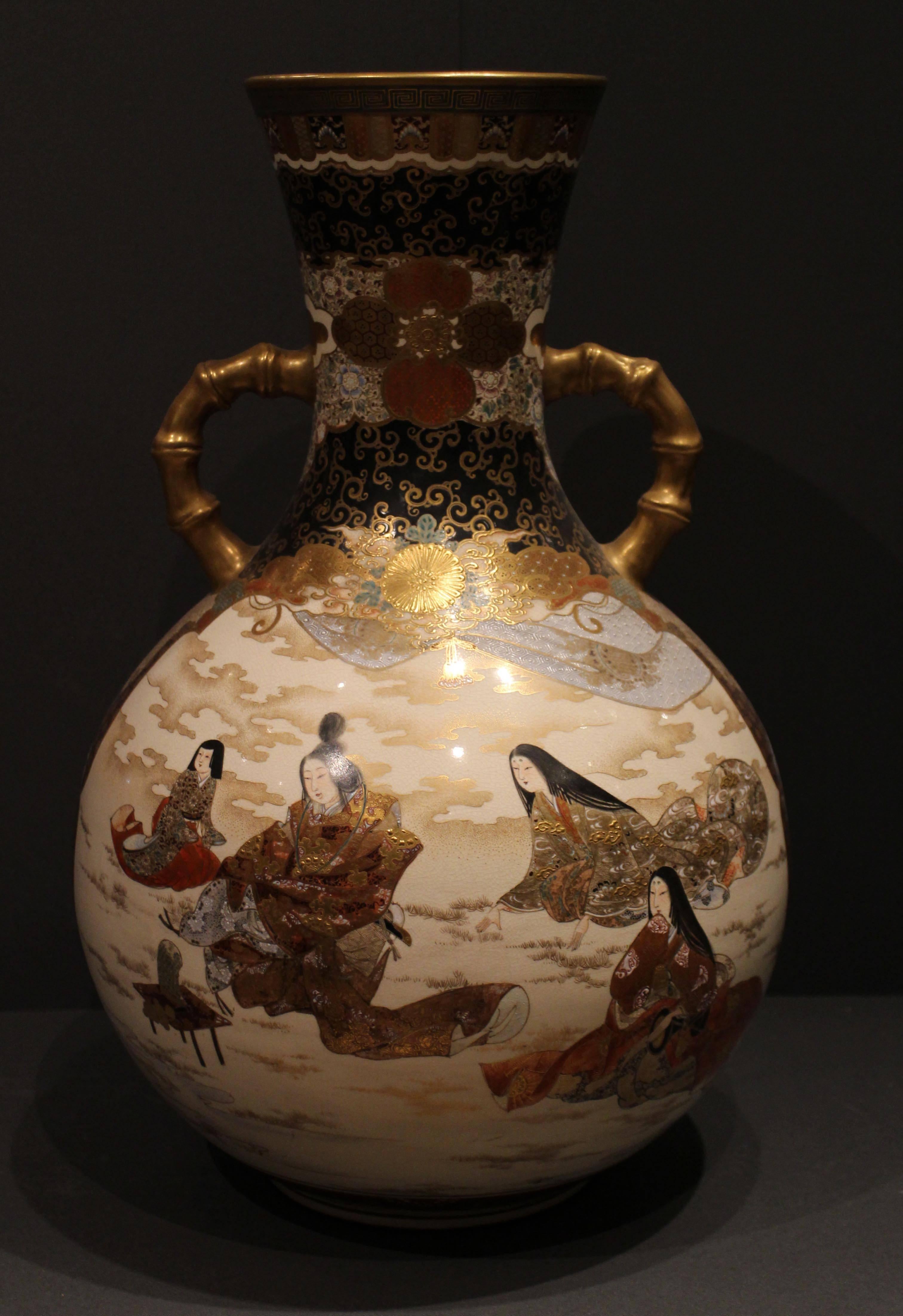Painted Large Round Antique Japanese Satsuma Vase Signed Kinkozan For Sale