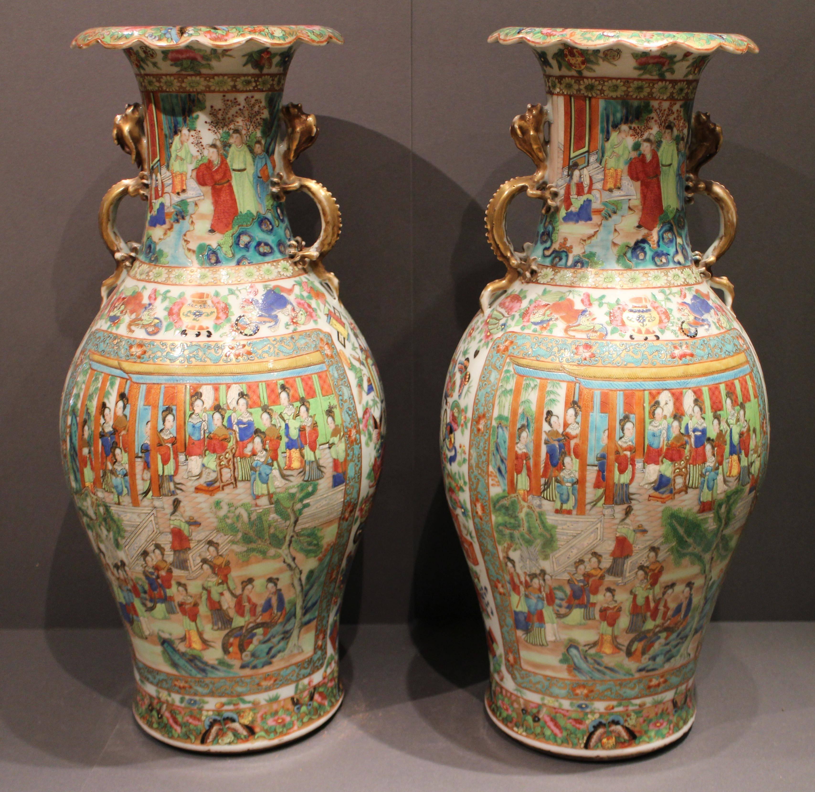 Pair of Large Antique Chinese Cantonese Vases with Dragon Ears In Excellent Condition For Sale In London, GB