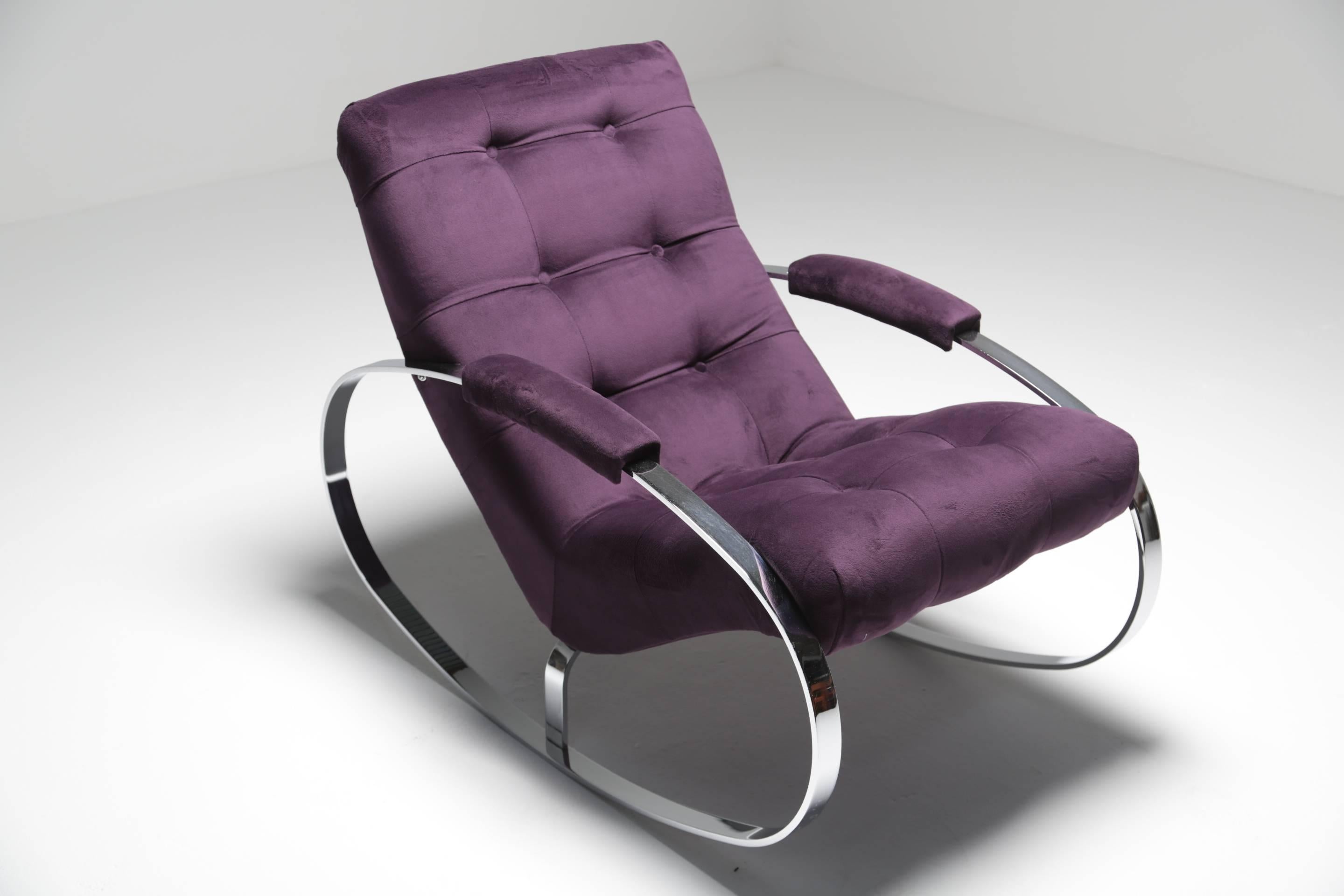 Stunning Ellipse rocker / rocking chair by Renato Zevi, Italy, circa 1970s. This is a very cool statement midcentury piece which has been fully restored and reupholstered in a high quality luxe purple velvet which really makes this chair pop! The