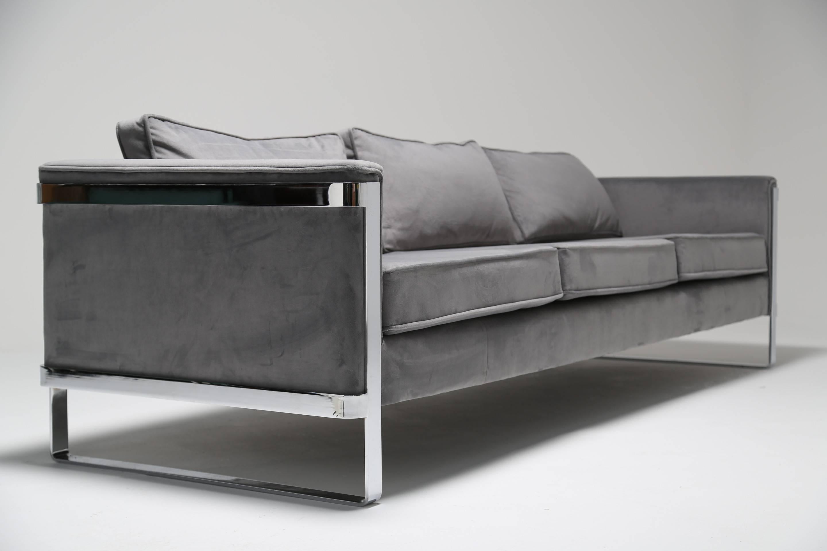 Mid-20th Century Chrome Sofa by Selig in a Milo Baughman Style