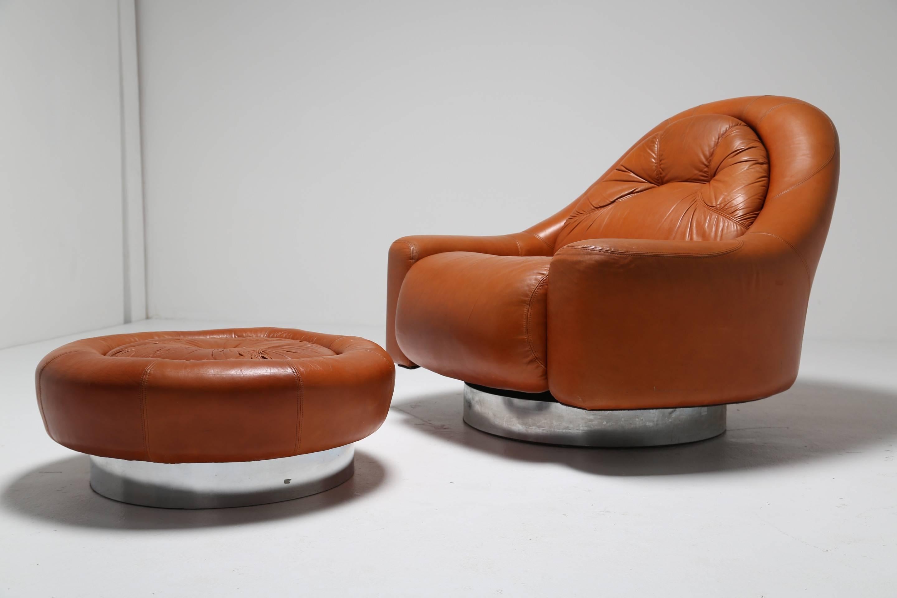 Mid-Century Modern Guido Faleschini leather and chrome mid century lounge chair. For Sale