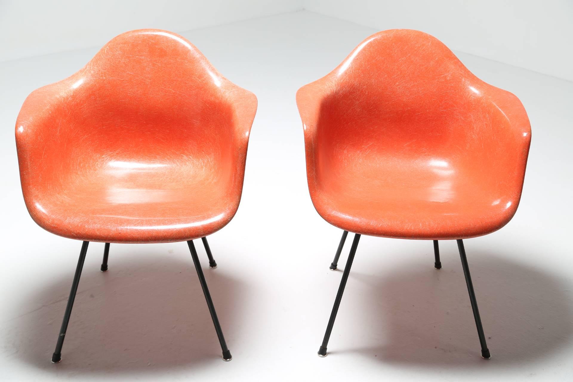Charles and Ray Eames Zenith Dax Armshells, Herman Miller. 3