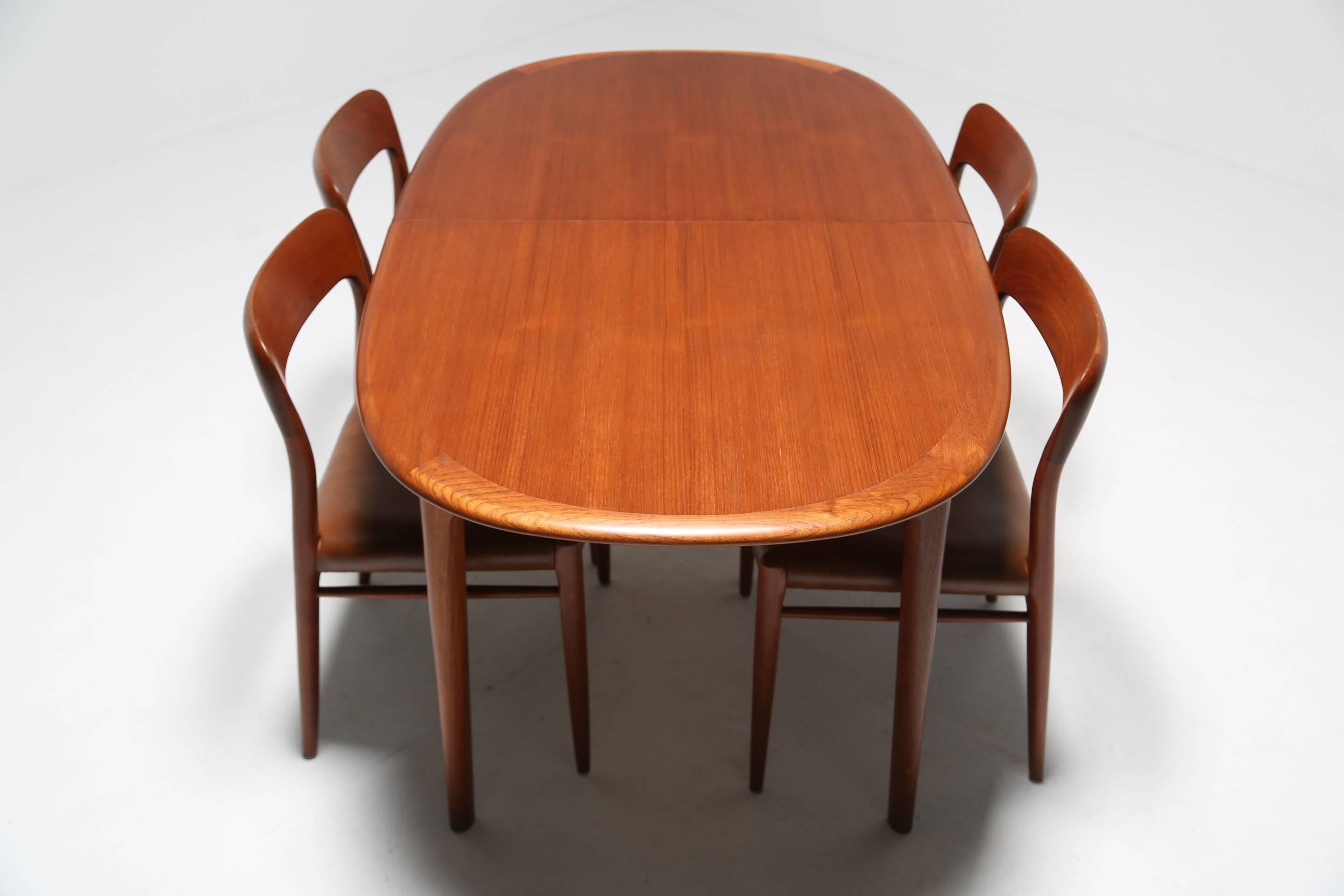Dining set by the ever popular Danish designer Niels O. Møller is the perfect mid century offering for a home where perhaps space may be at a premium. Offered here as a dining table with four beautifully restored chairs, it has to be stated that 6