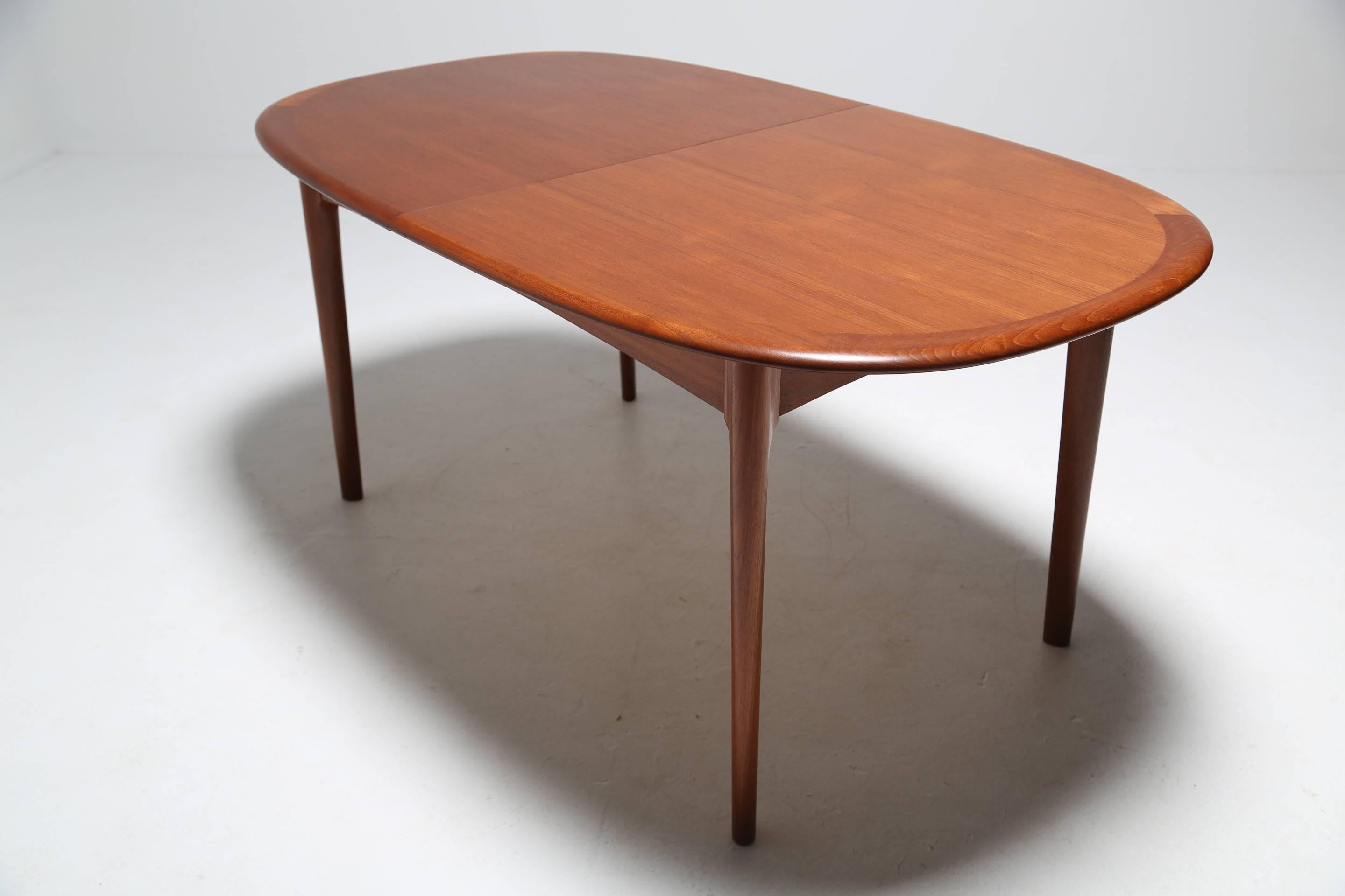 Mid Century Niels O. Møller Dining Table and Chairs 1