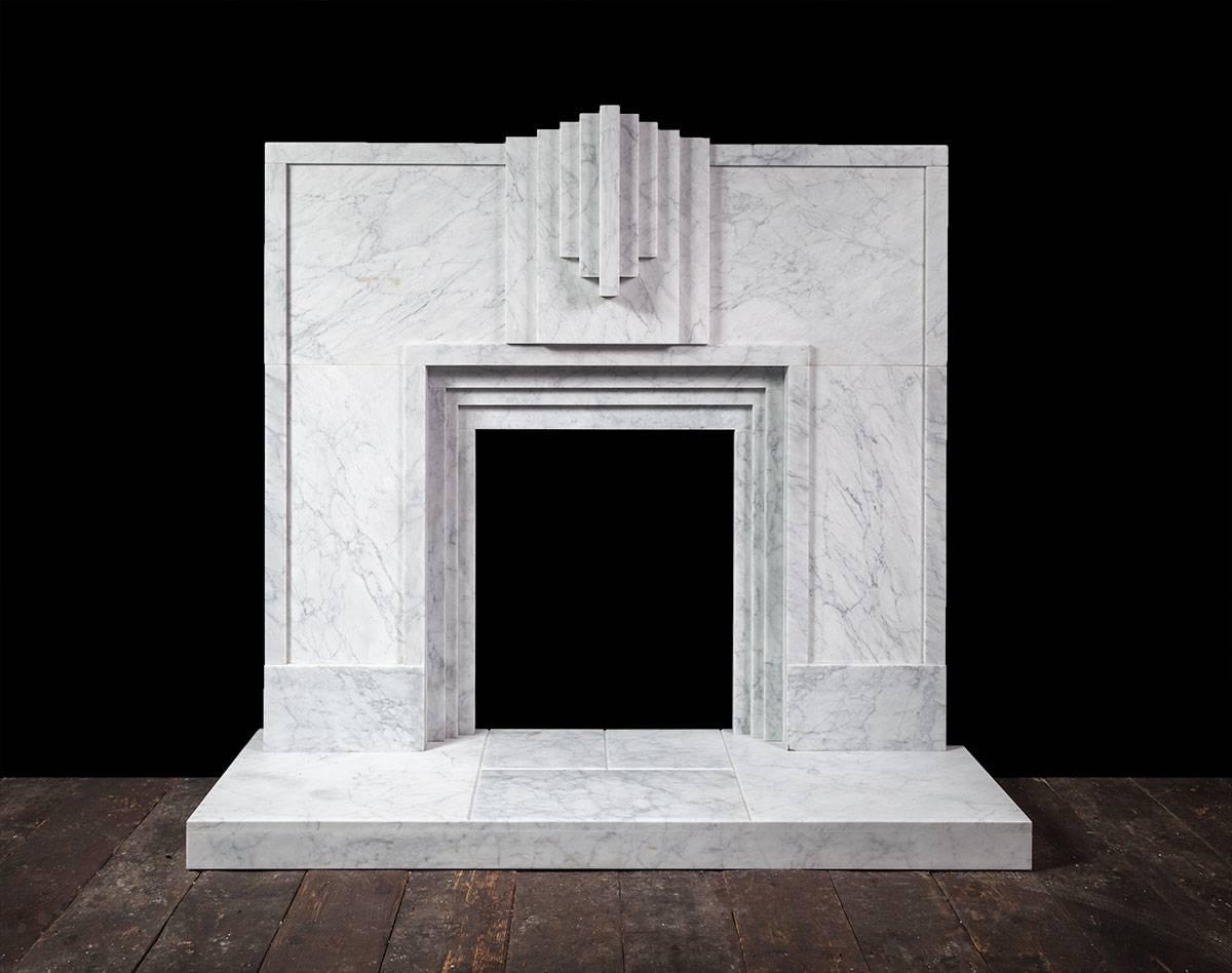 Ryan & Smith Mackintosh, Kamin aus Carrara-Marmor im Art-déco-Stil (Nordirisch) im Angebot