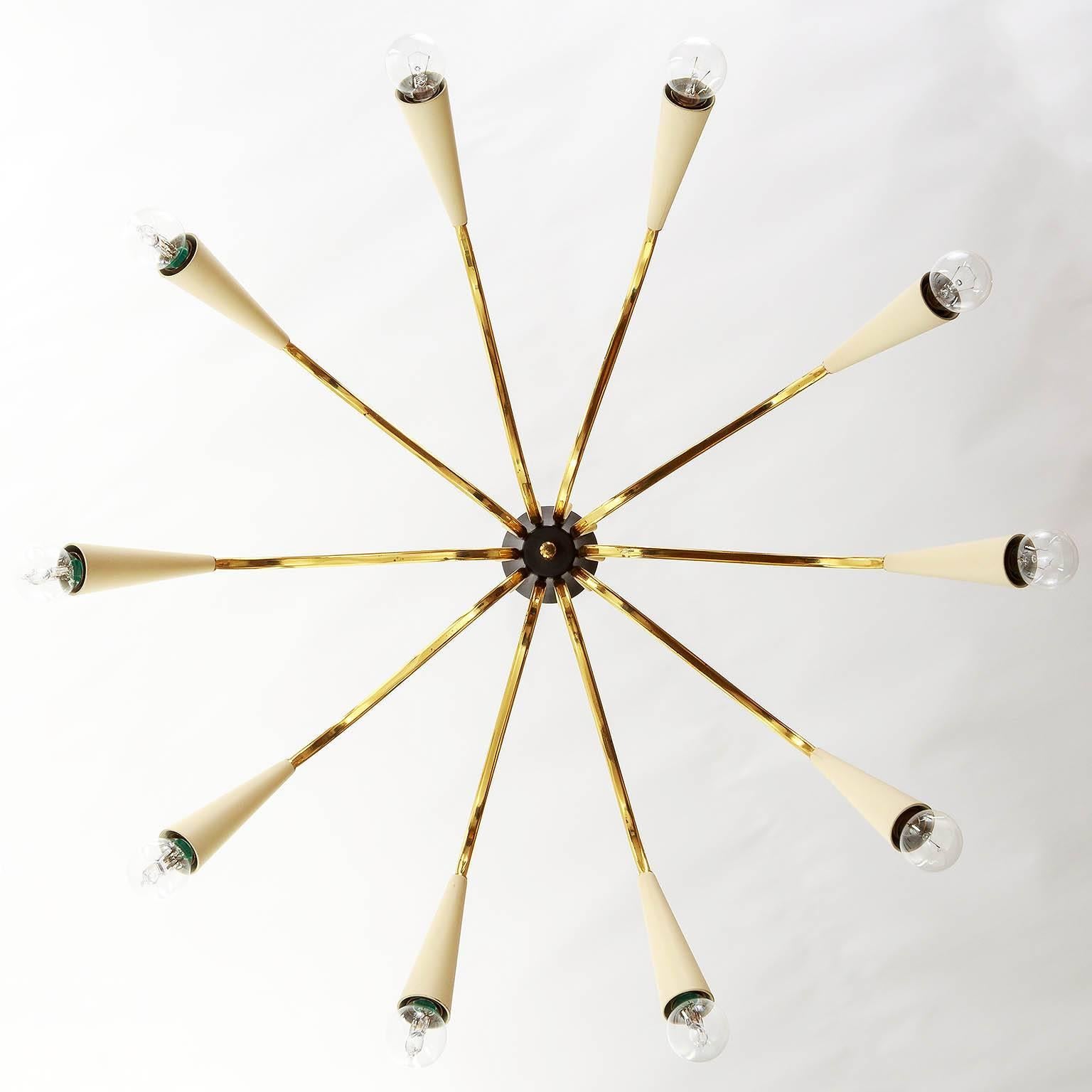 Brass Spider Sputnik Flush Mount Chandelier, 1960s In Excellent Condition In Hausmannstätten, AT