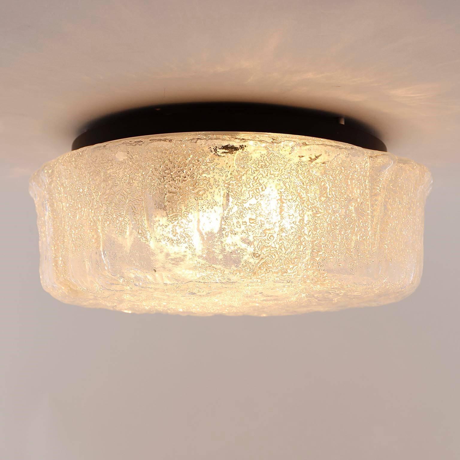 Limburg Flush Mount Light, Textured Ice Glass, 1970 In Excellent Condition In Hausmannstätten, AT