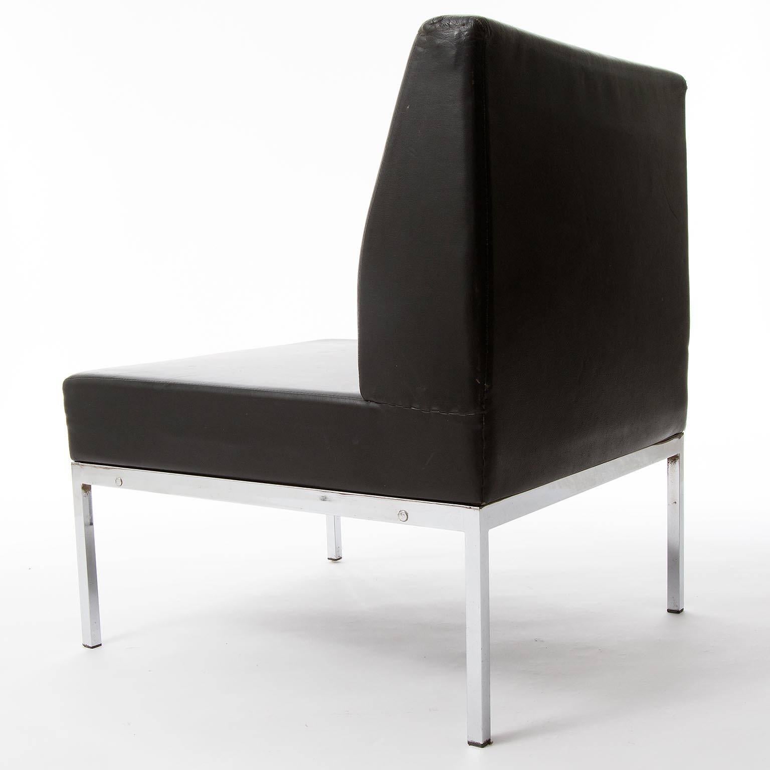 Paire de fauteuils de salon en cuir noir et chrome, attribués à Thonet, 1970 Bon état - En vente à Hausmannstätten, AT
