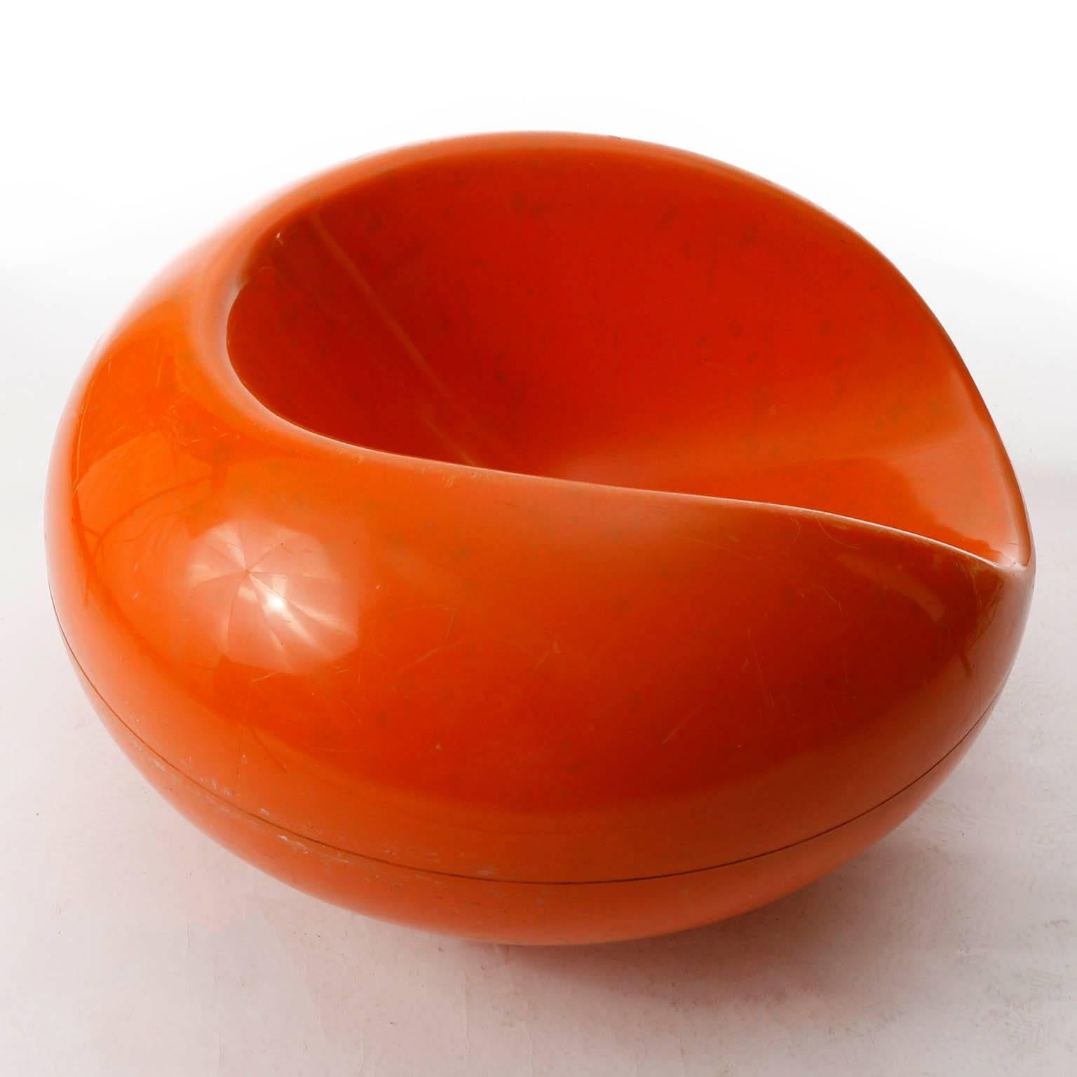 Eero Aarnio für Asko, Stuhl „Pastille“ aus orangefarbenem Glasfaser, Finnland, 1968 (Finnisch) im Angebot