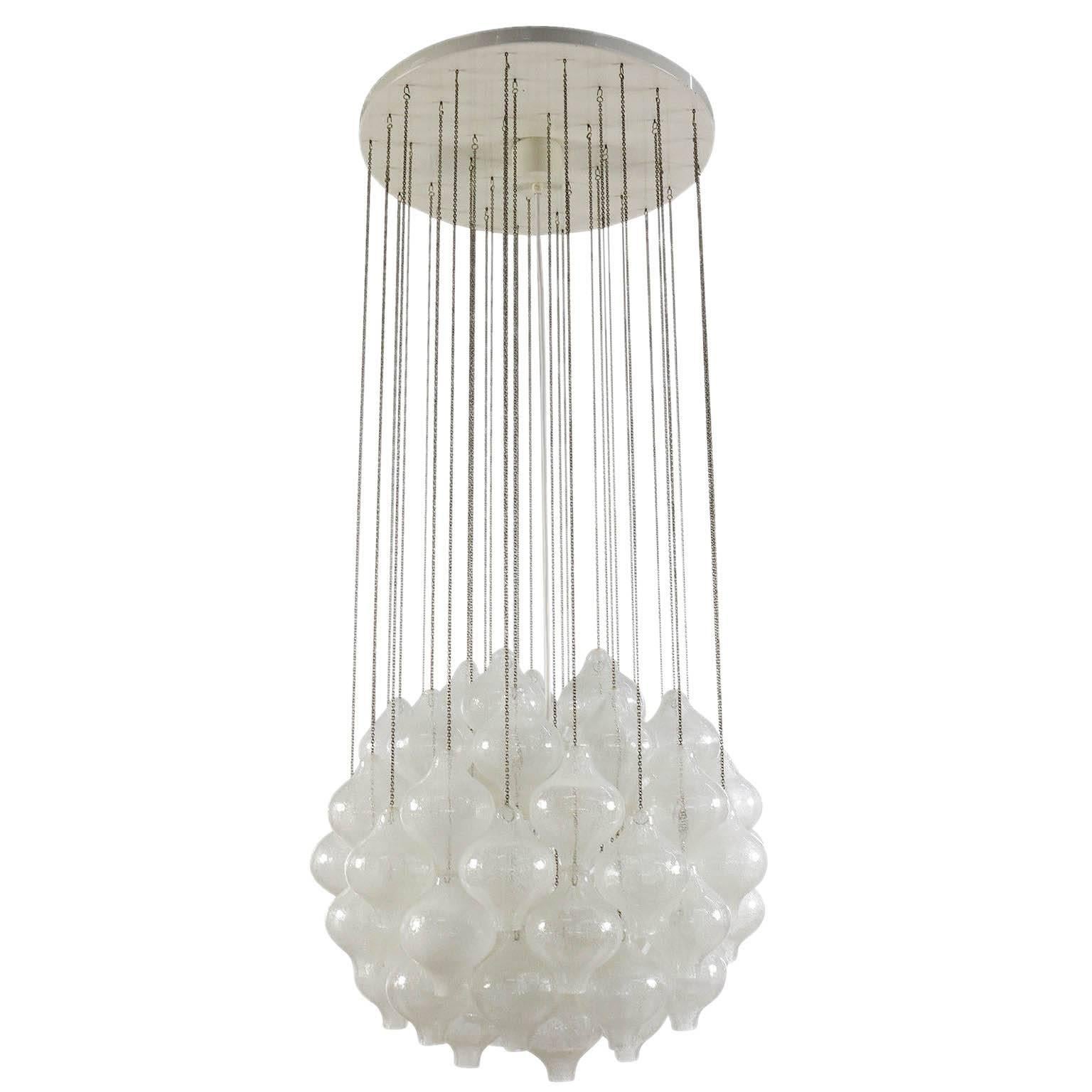 Kalmar 'Tulipan' Chandelier Pendant Light, Glass Brass, 1970 6